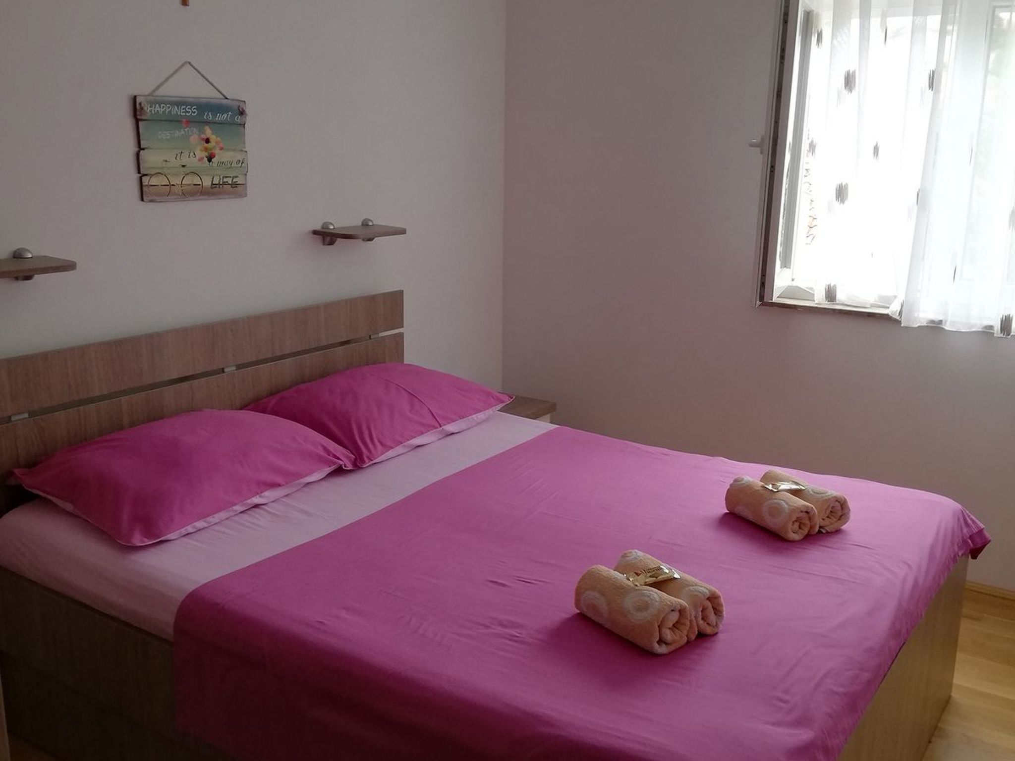 Gesamte Wohnung in Gradac mit Möbliertem Balkon-Image-tags.info