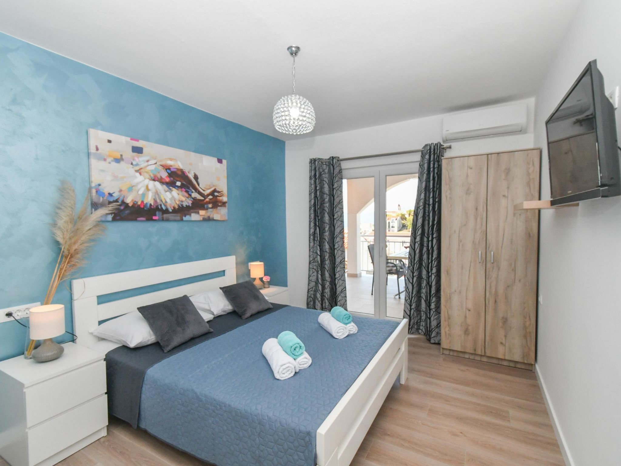 Mit privatem Parkplatz