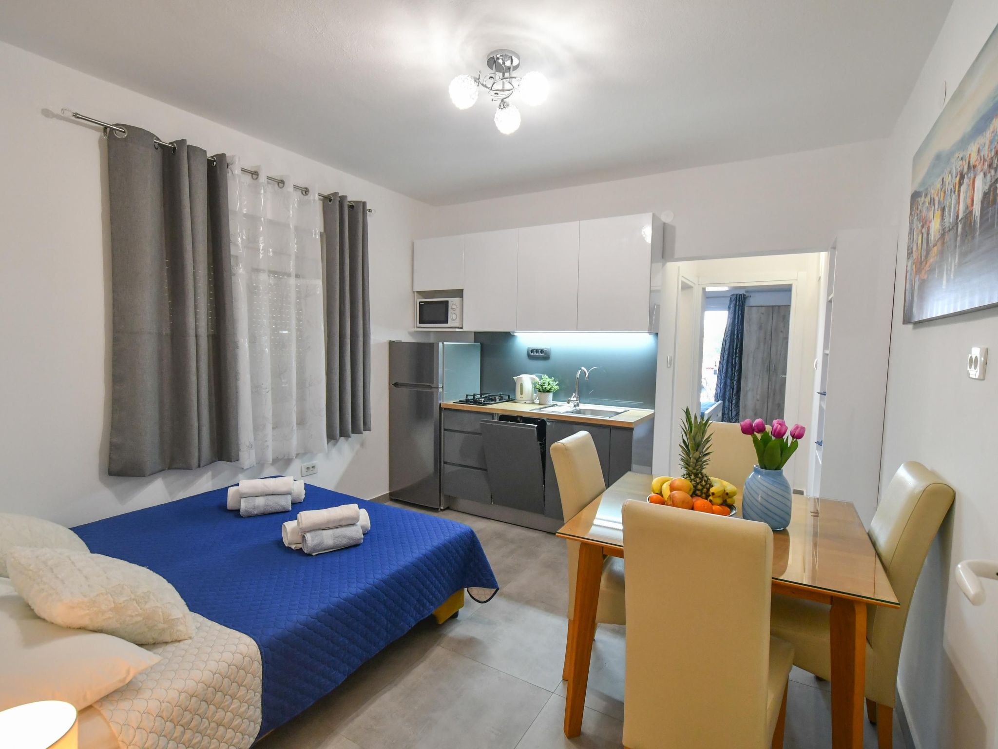 Mit privatem Parkplatz-Dedans