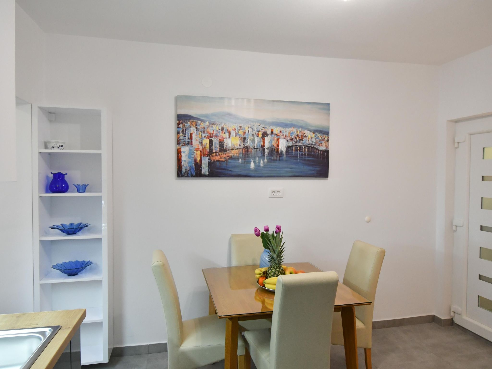 Mit privatem Parkplatz-Dedans