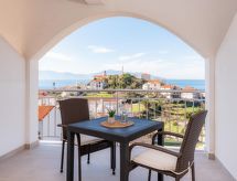 mit privater Terrasse