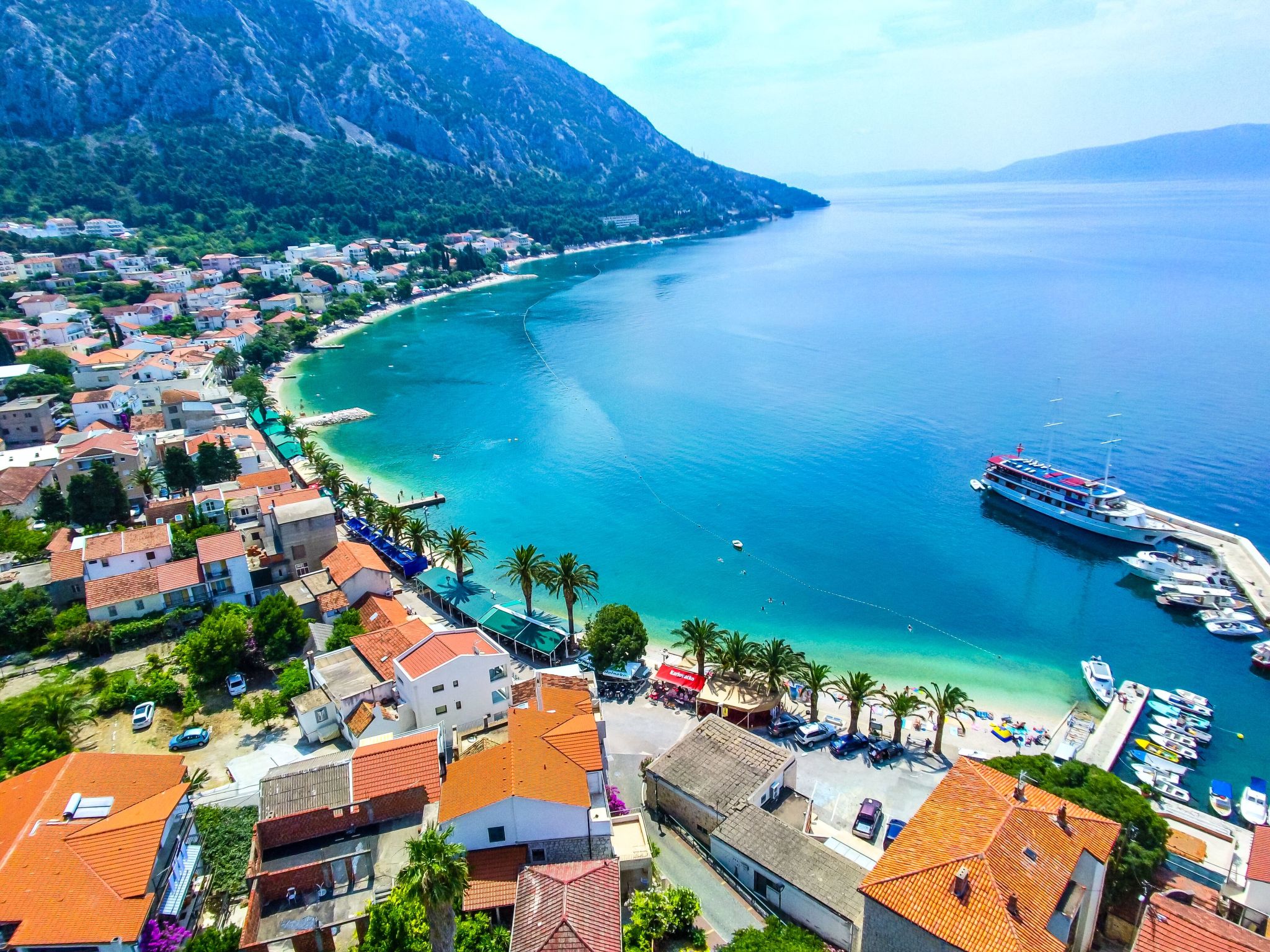 Mit privater Terrasse-Drinnen