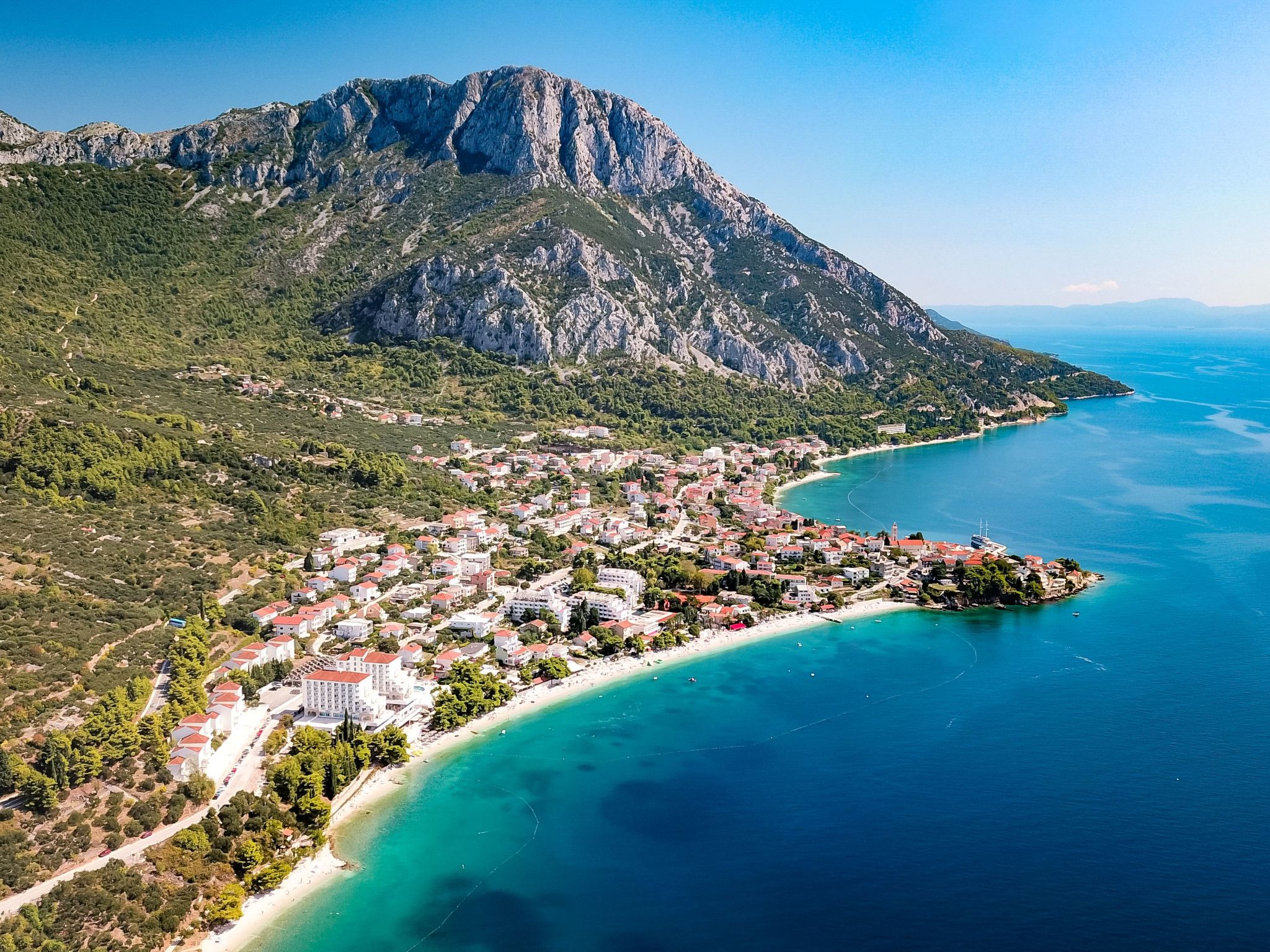 Mit privater Terrasse-Drinnen