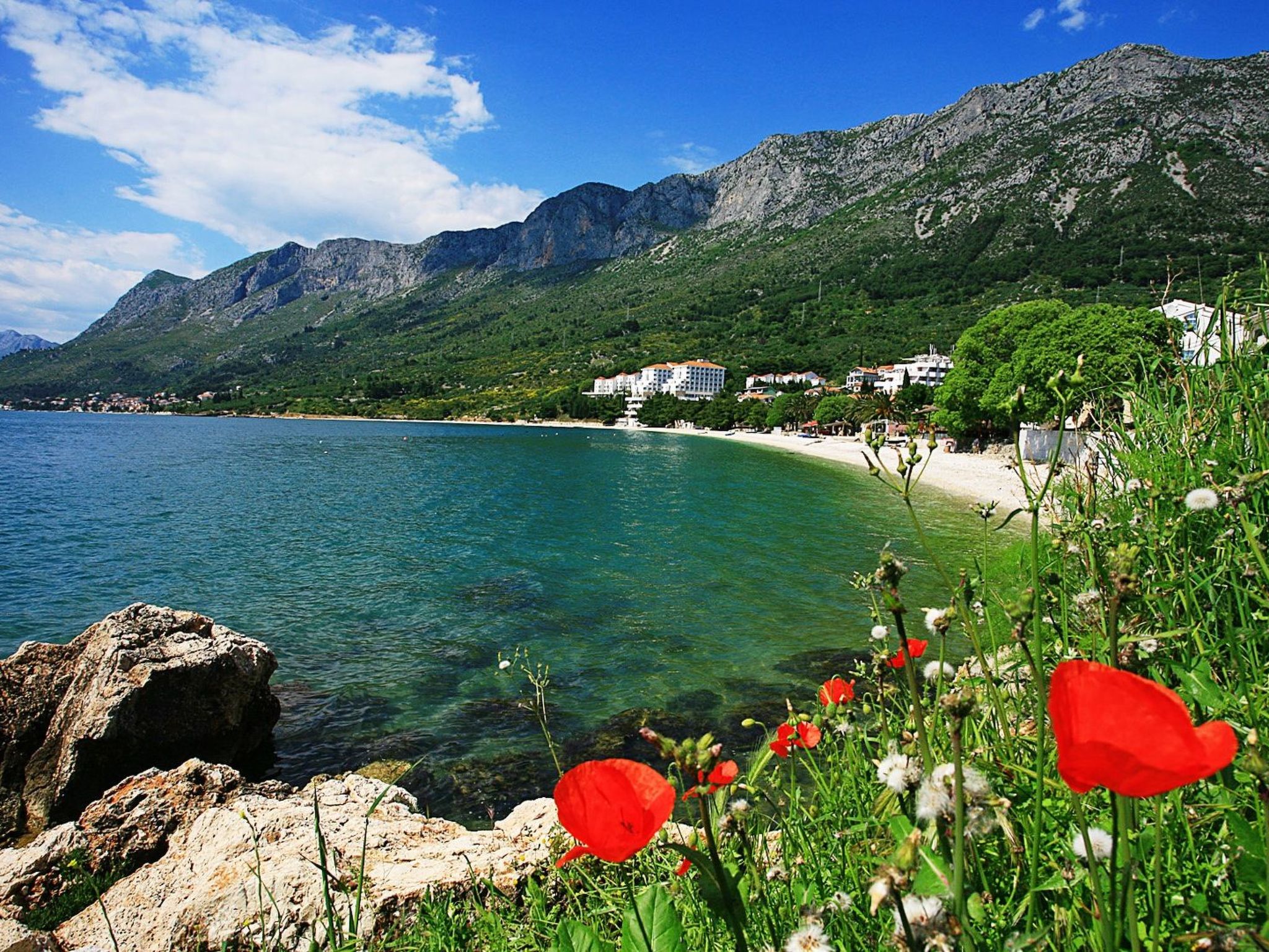 Mit privater Terrasse-Drinnen