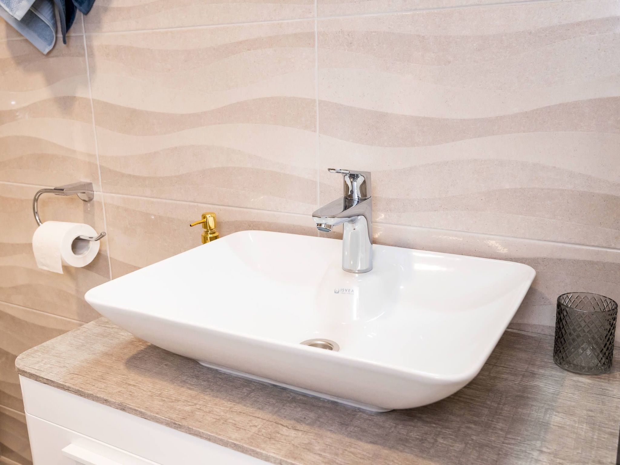 Mit privater Terrasse-Drinnen