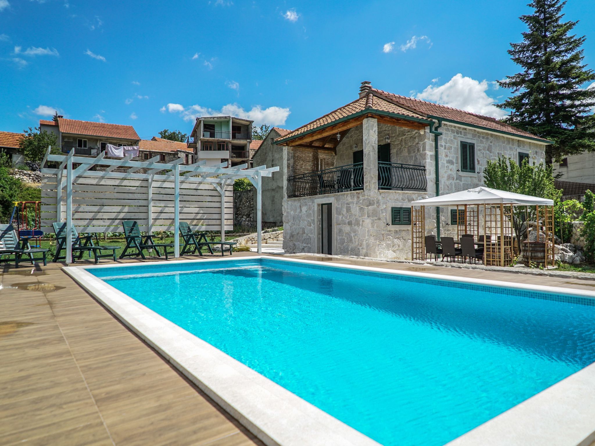 In Zagvozd mit Privatem Pool-Inside