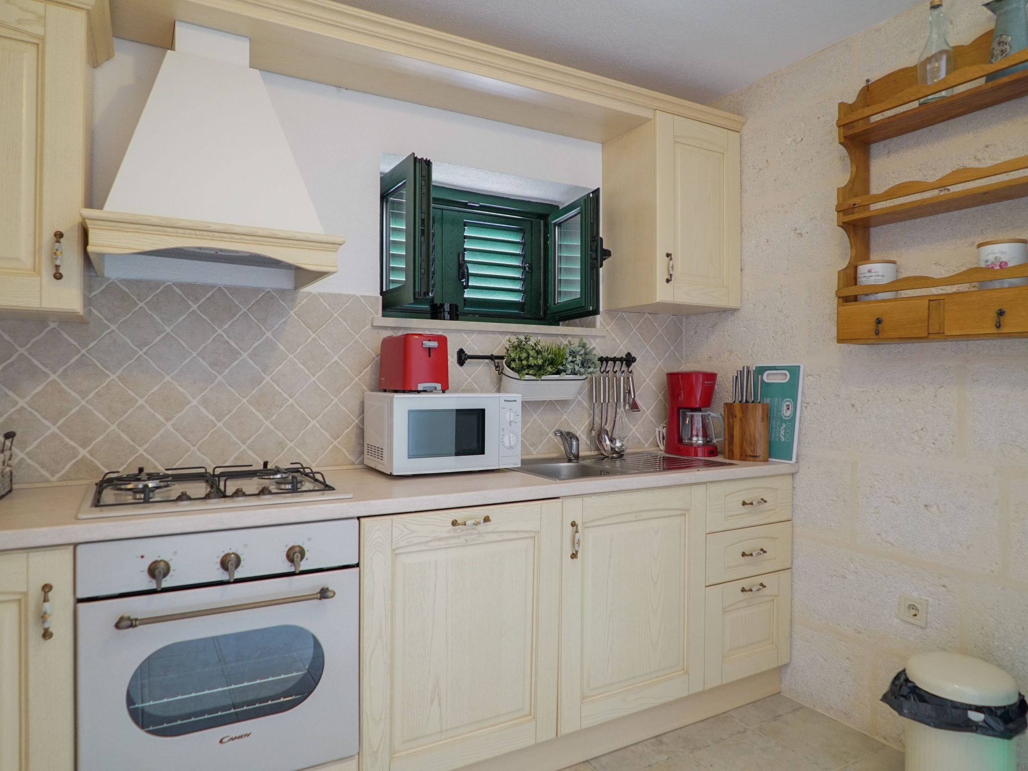 In Zagvozd mit Privatem Pool-Inside