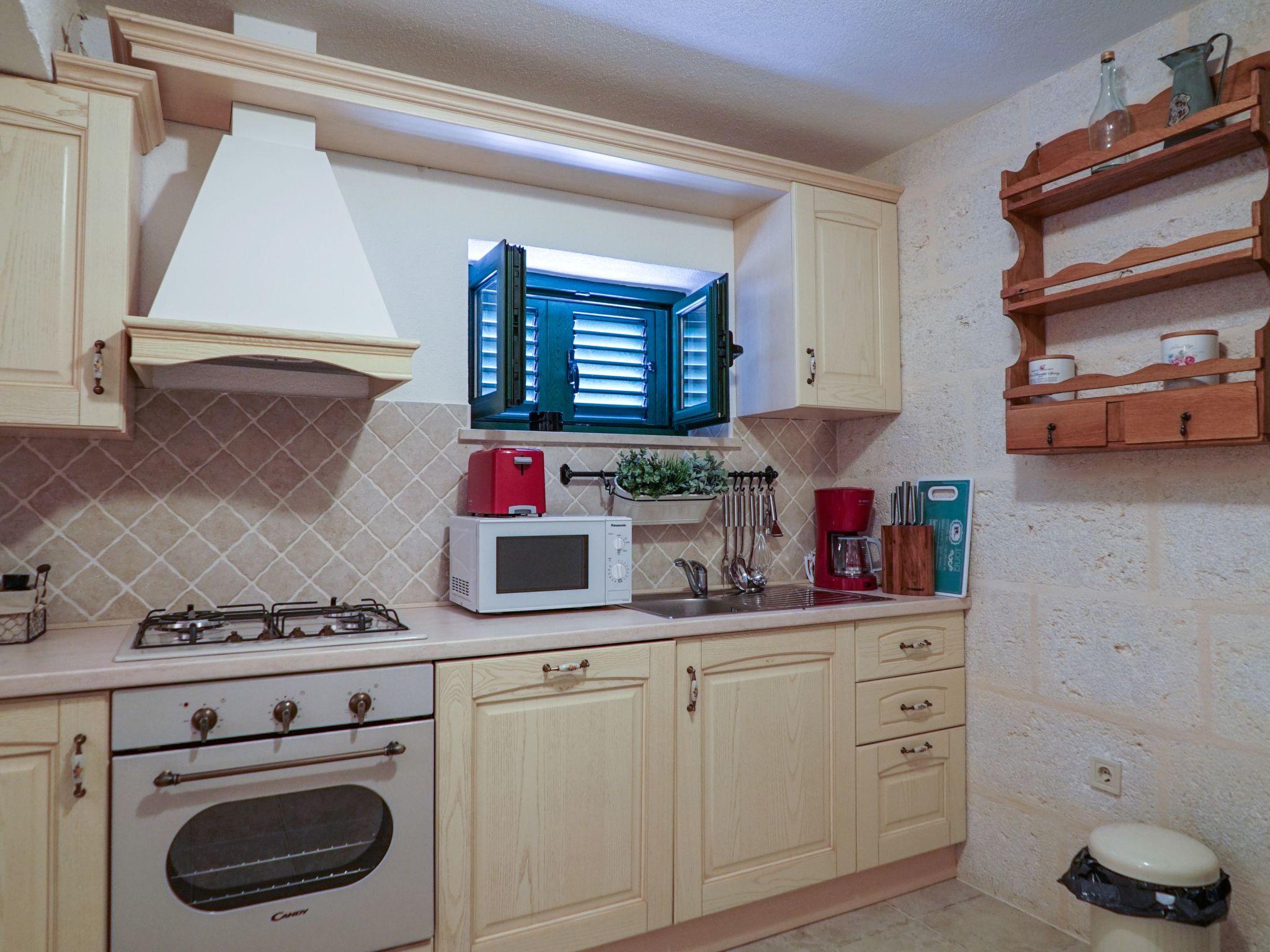 In Zagvozd mit Privatem Pool-Inside