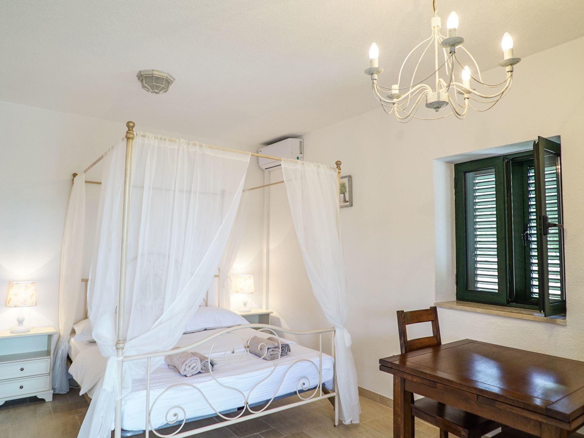 In Zagvozd mit Privatem Pool-Inside