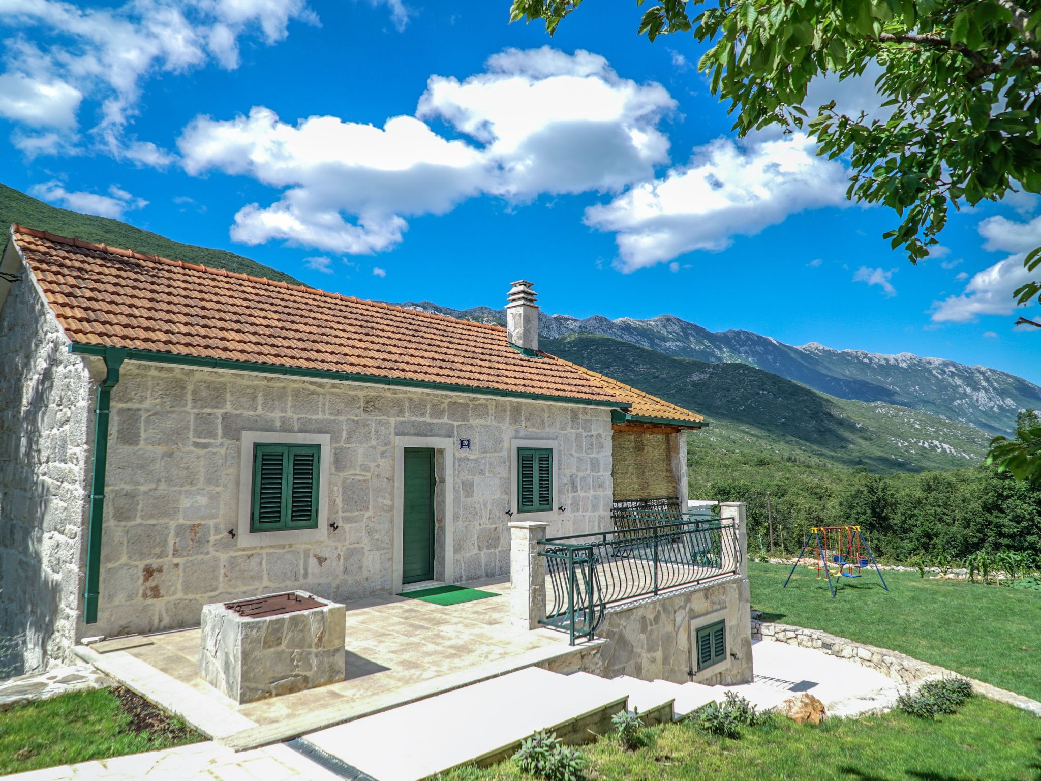 In Zagvozd mit Privatem Pool-Inside