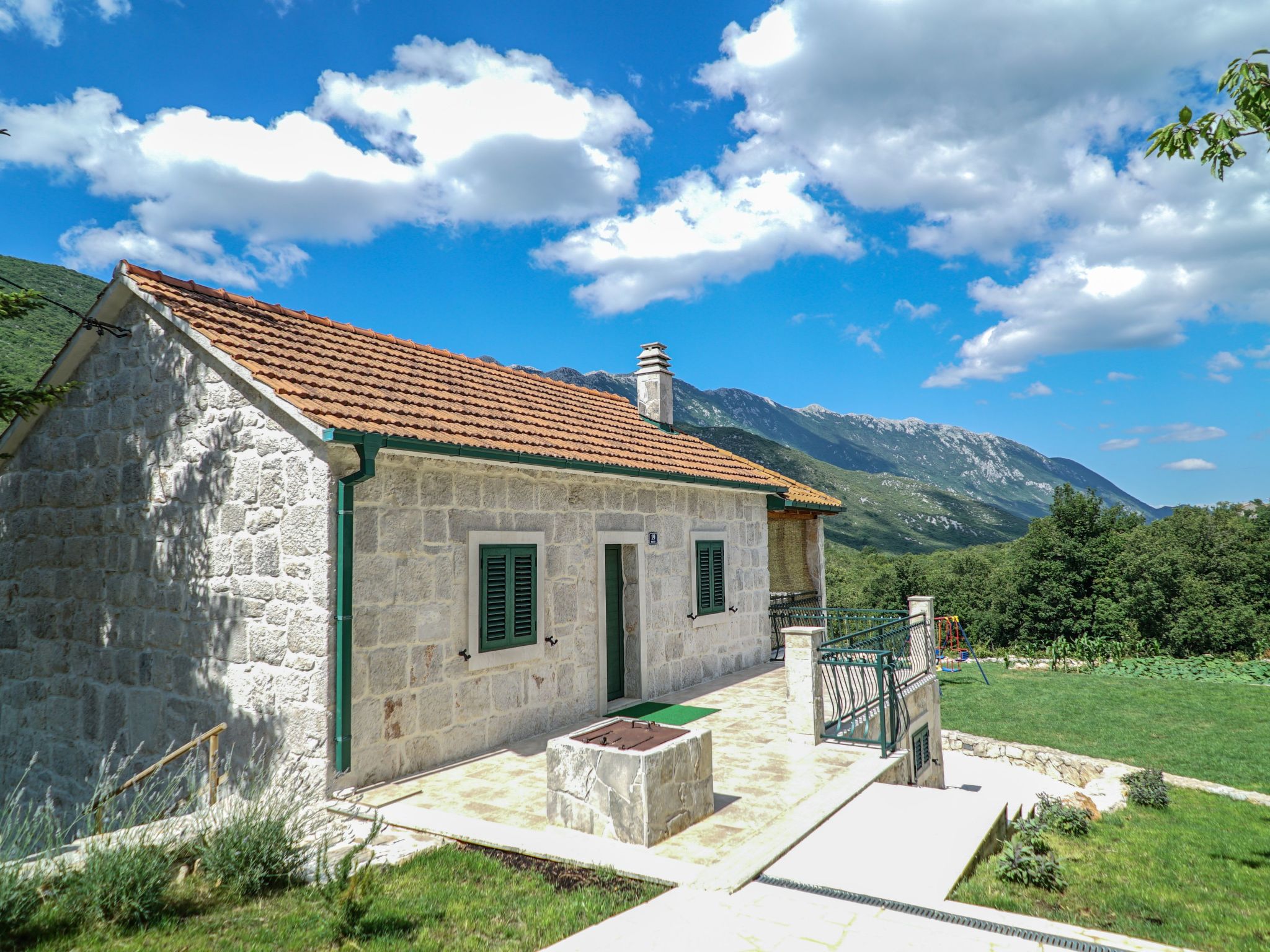 In Zagvozd mit Privatem Pool-Inside