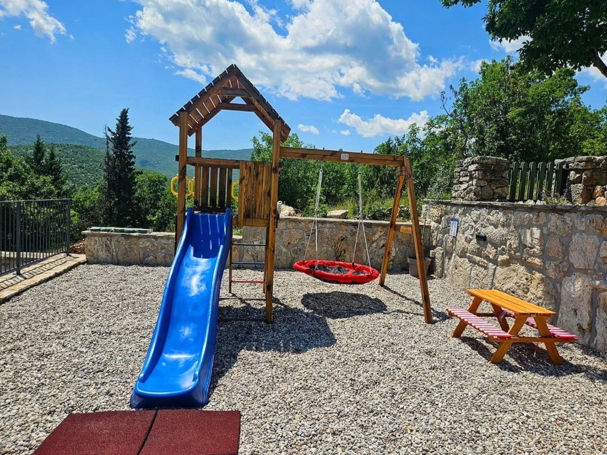 Green Paradise mit Pool-Dedans