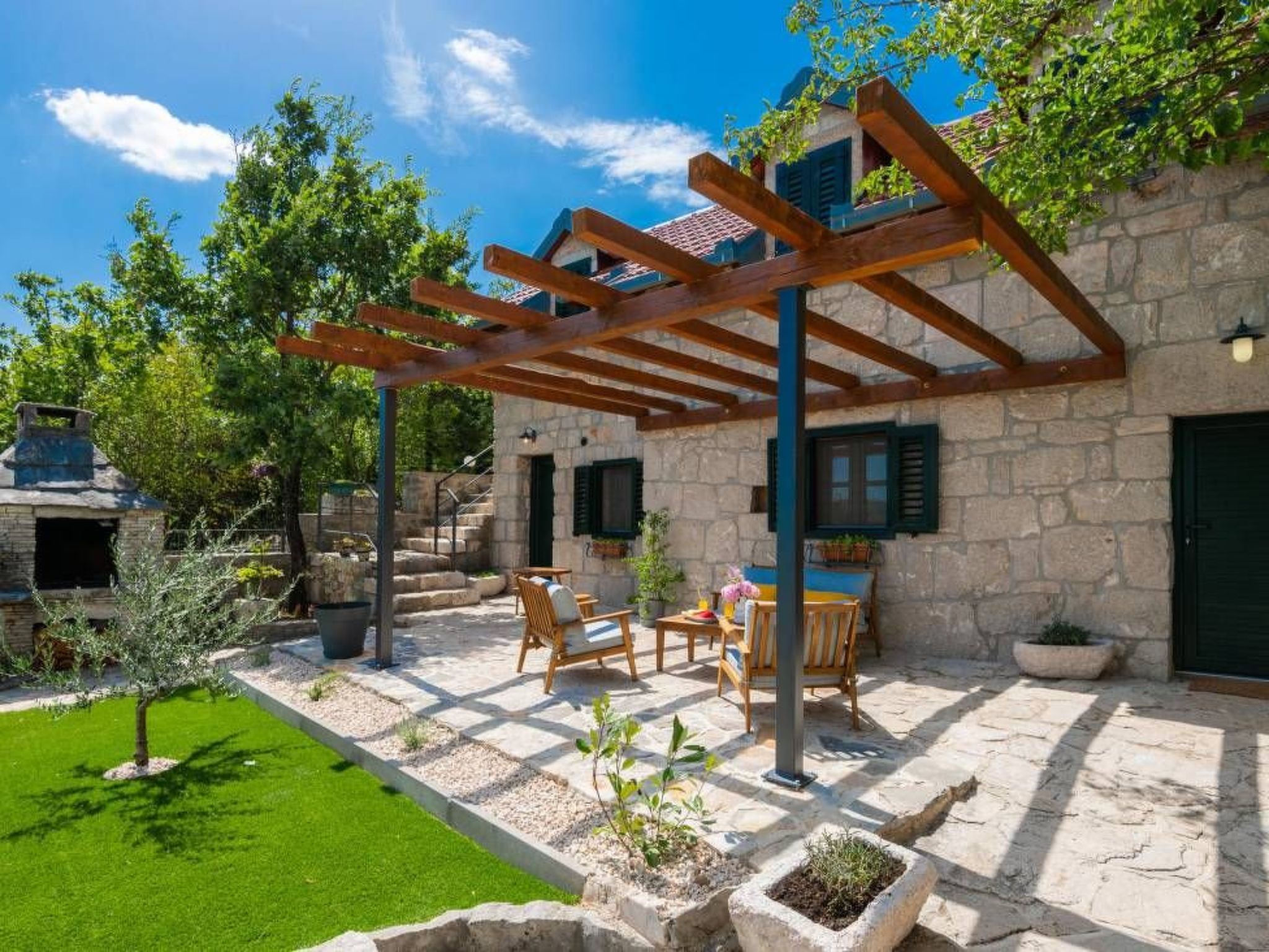 Green Paradise mit Pool-Dedans