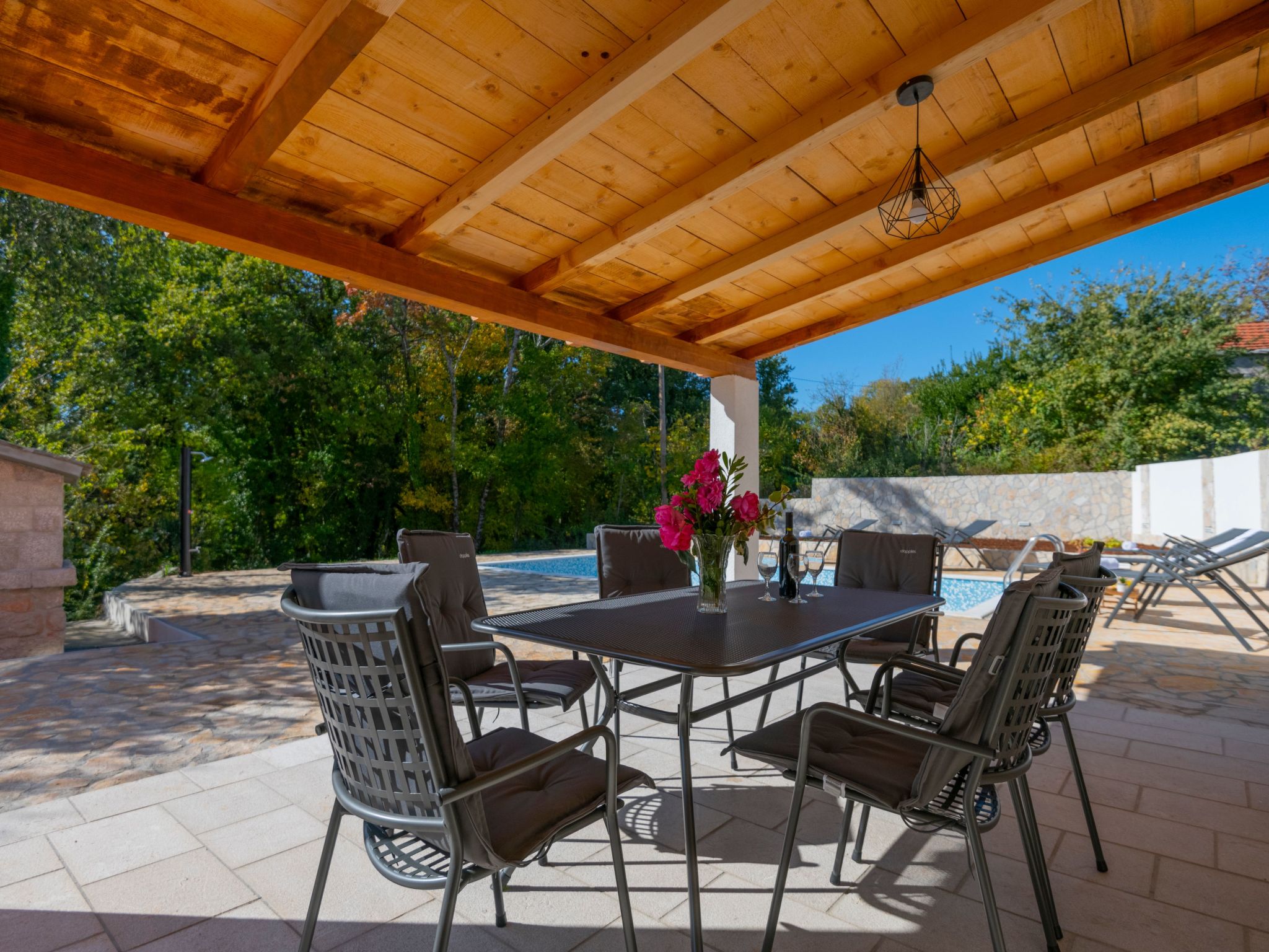 Haus in Grubine mit Außenpool-Binnen