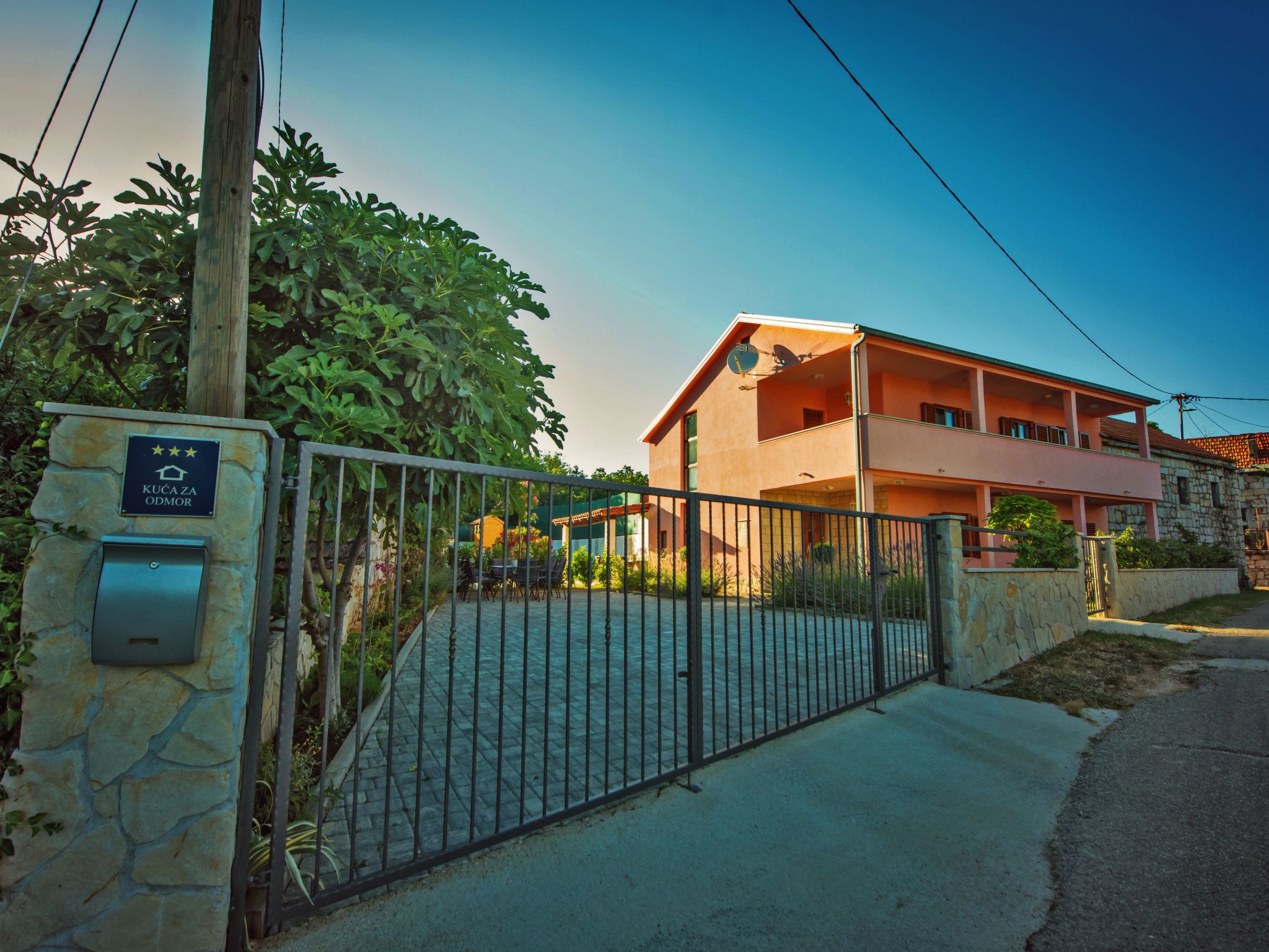 Haus in Grubine mit Außenpool-Binnen