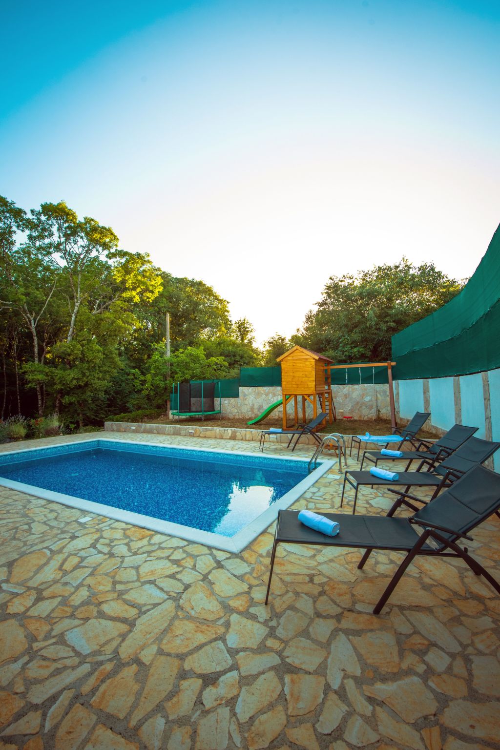 Haus in Grubine mit Außenpool-Binnen