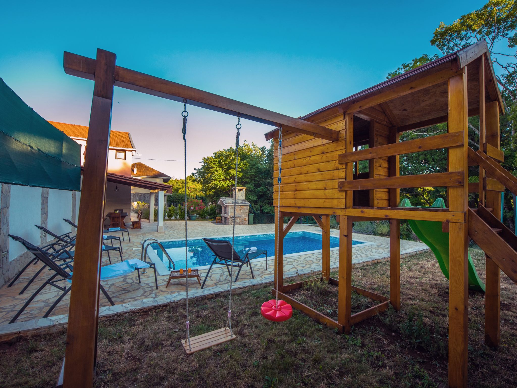 Haus in Grubine mit Außenpool-Binnen