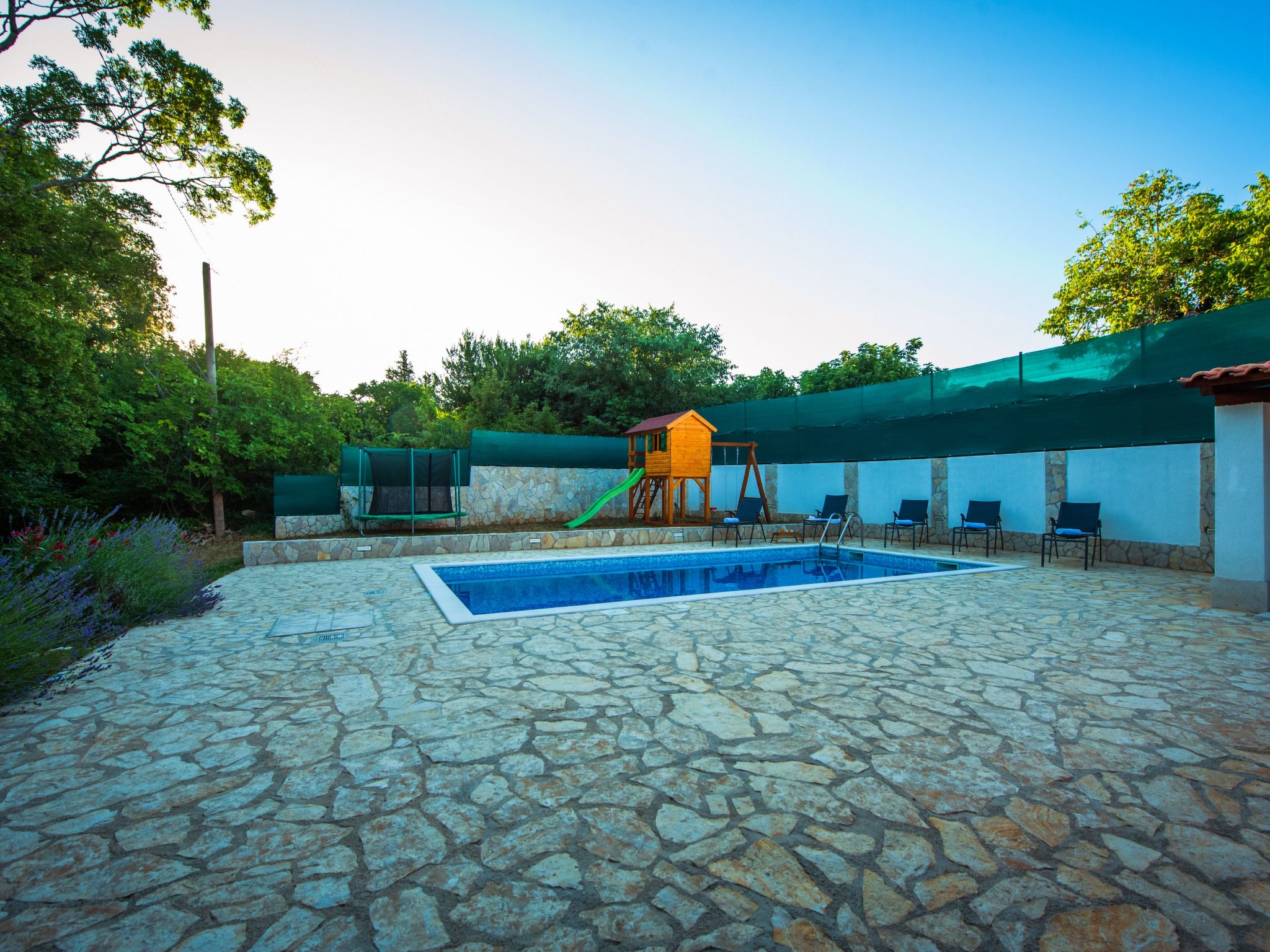 Haus in Grubine mit Außenpool-Binnen