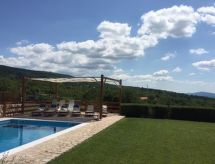 Ferienvilla mit Garten, Grill und Terrasse