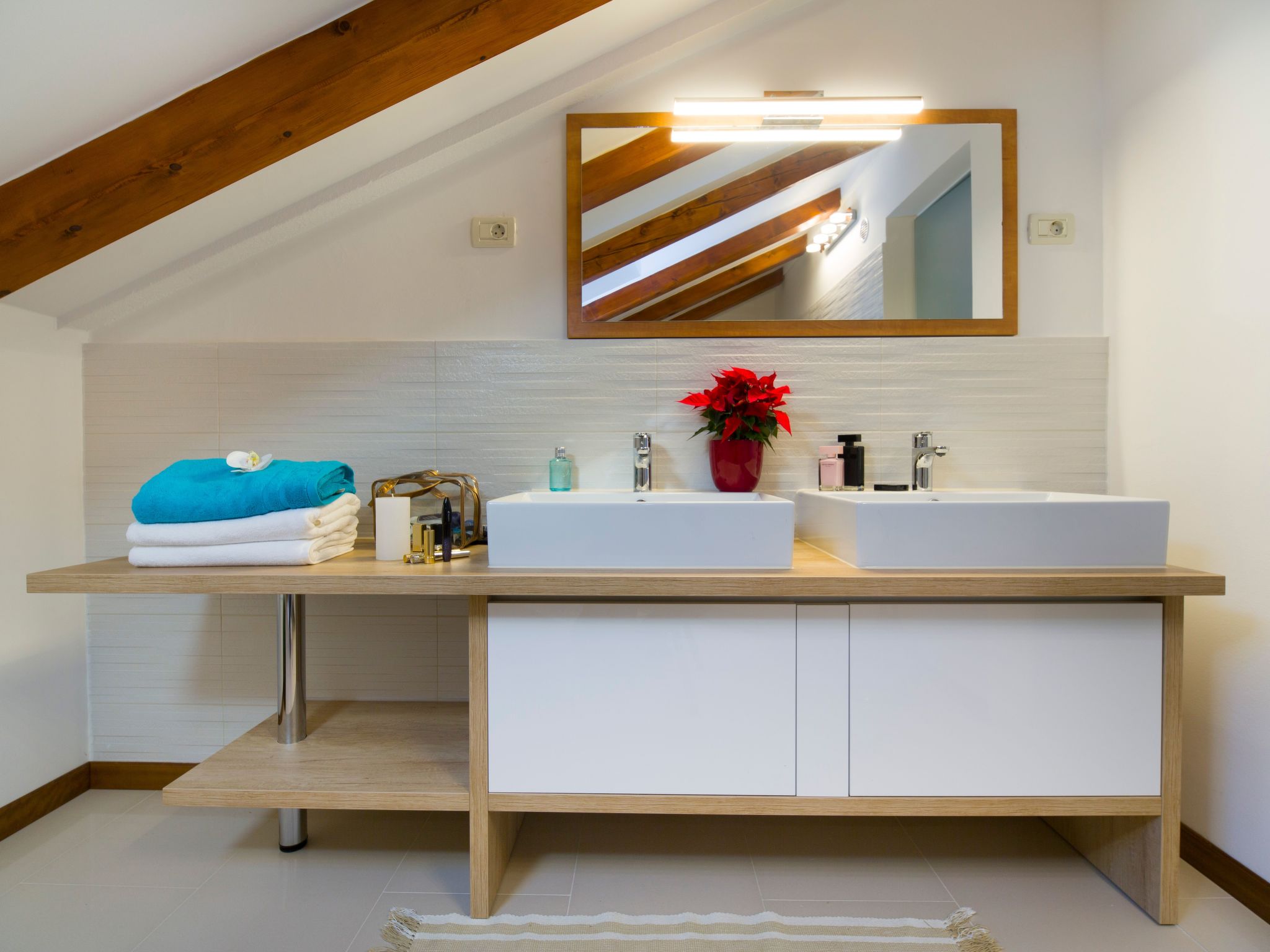 Ferienvilla mit Garten, Grill und Terrasse-Drinnen