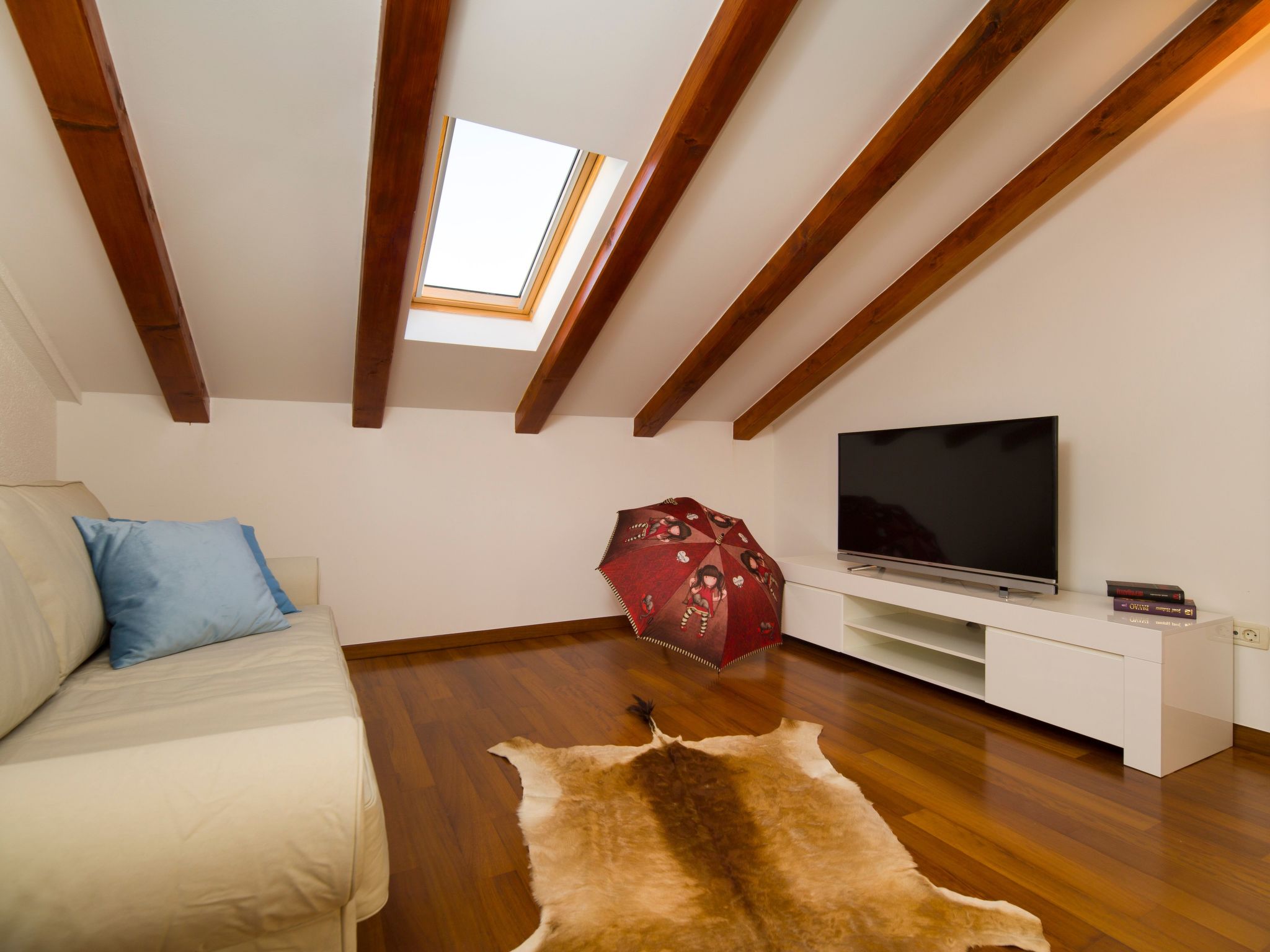 Ferienvilla mit Garten, Grill und Terrasse