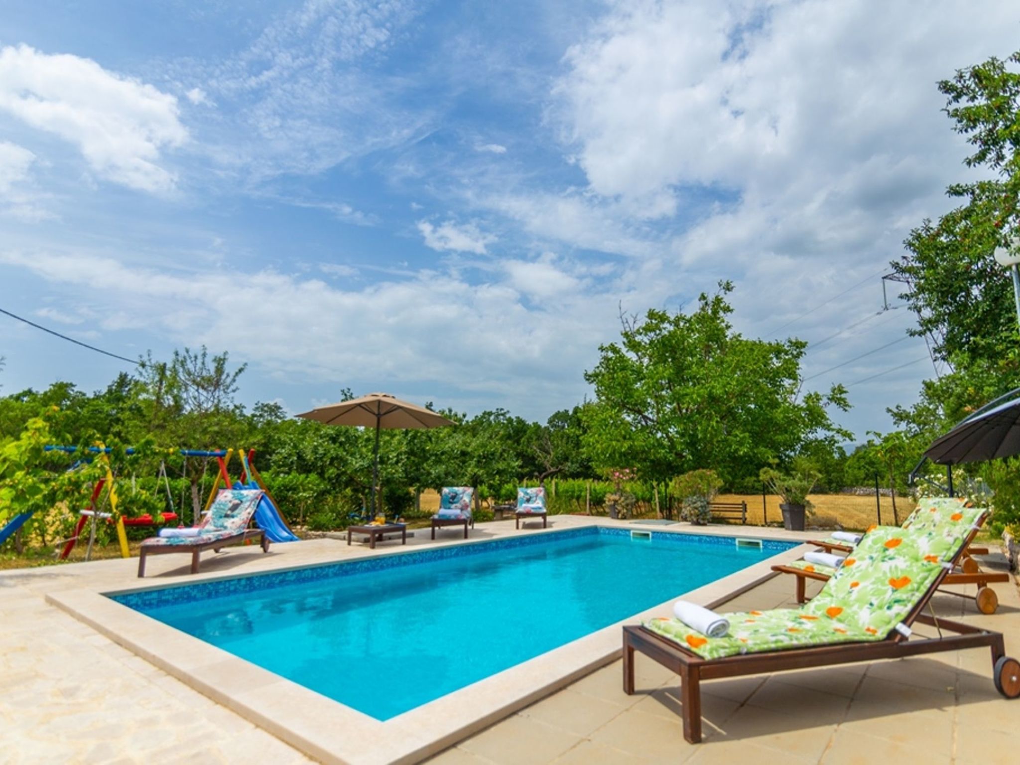 Villa Mia Flora mit Pool-Drinnen