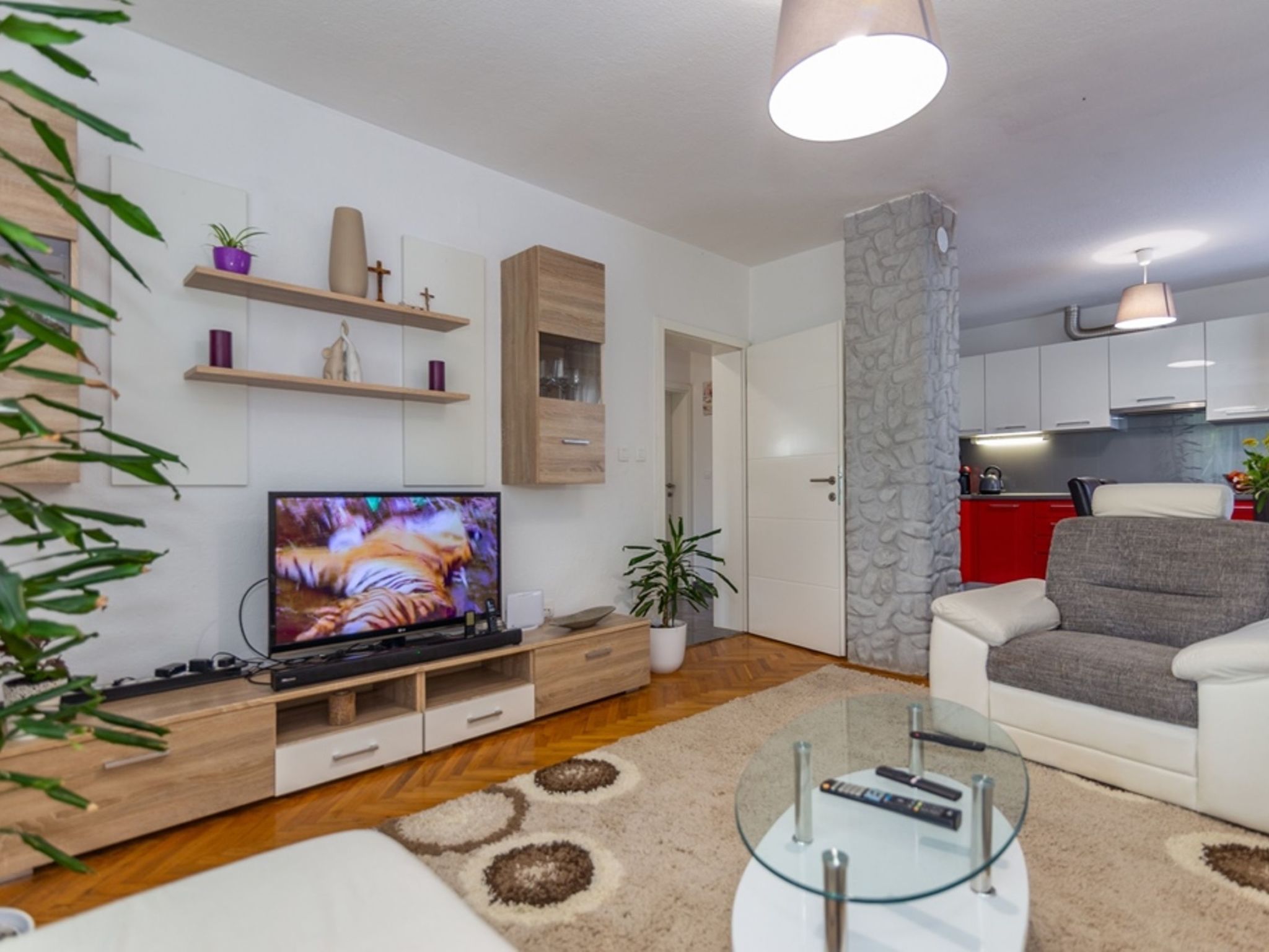 Villa Mia Flora mit Pool-Drinnen