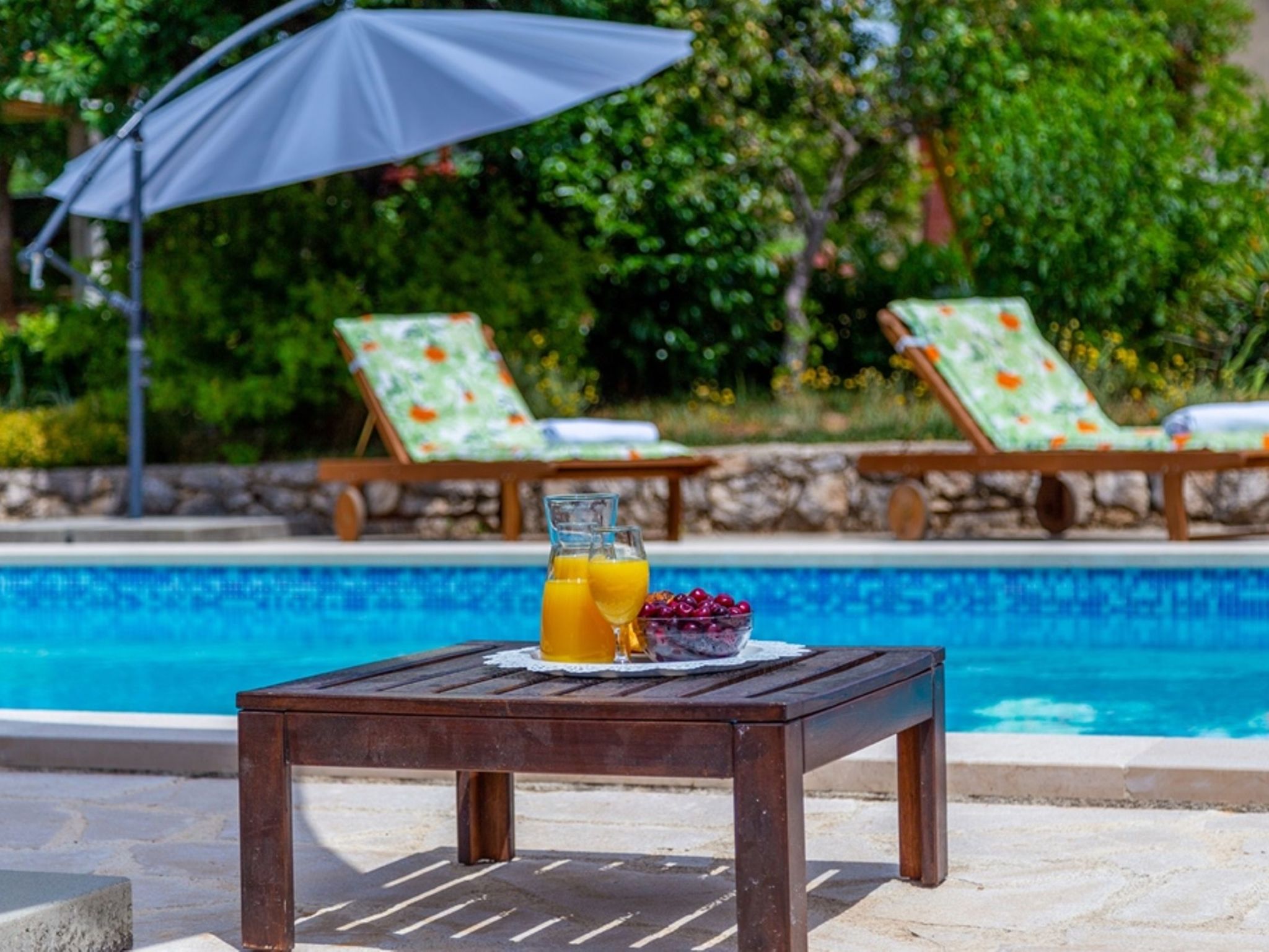 Villa Mia Flora mit Pool-Drinnen