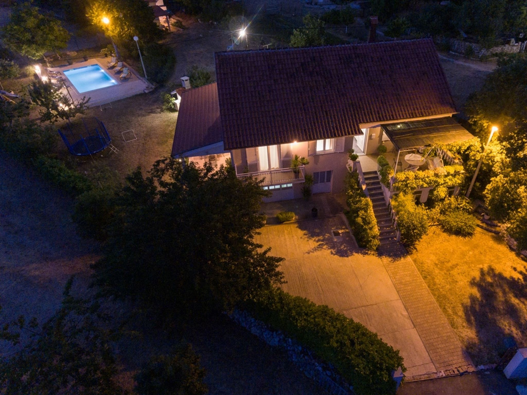 Villa Mia Flora mit Pool-Drinnen