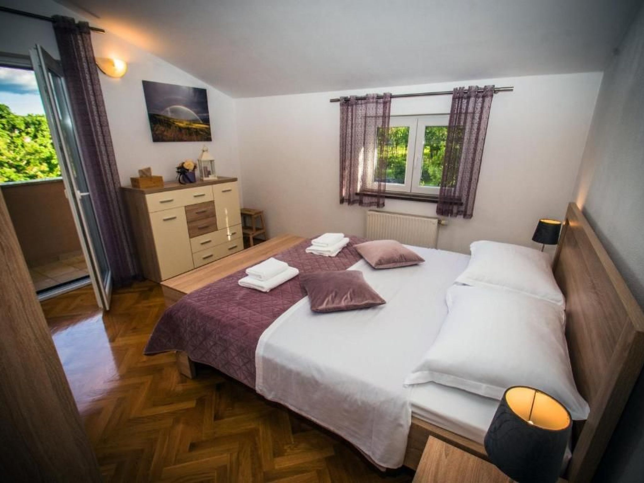 "Alte Eiche" mit Pool, Grill, Terrasse-Drinnen