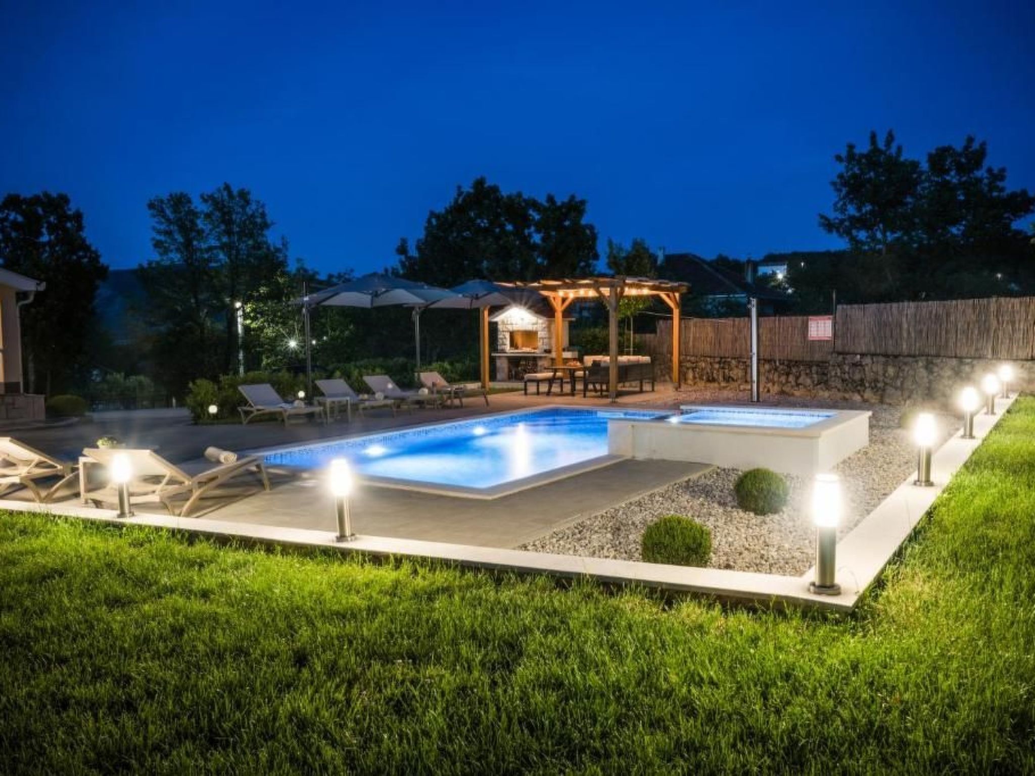 "Alte Eiche" mit Pool, Grill, Terrasse
