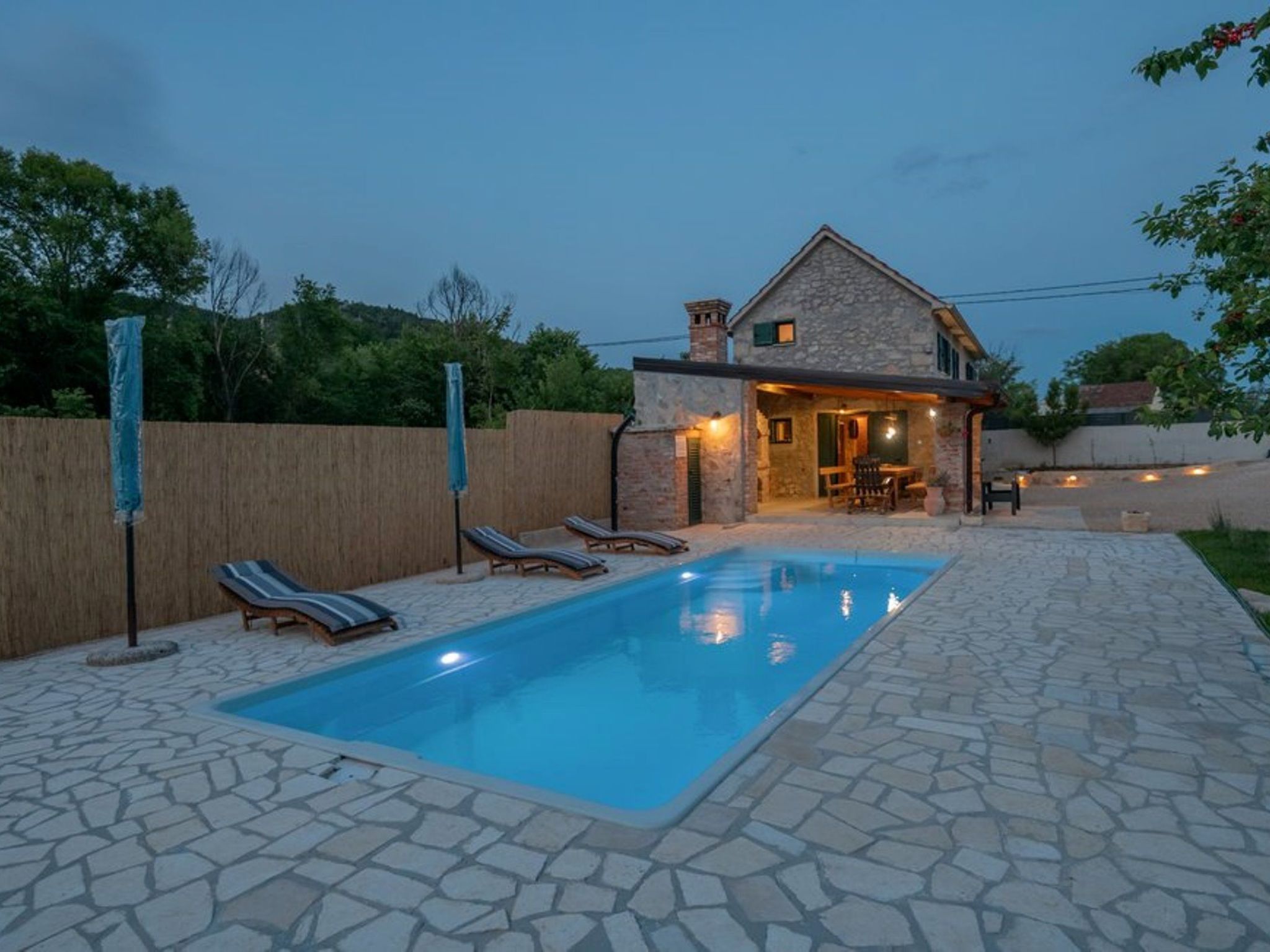 Villa Eli Rustic mit privatem Pool-Dedans