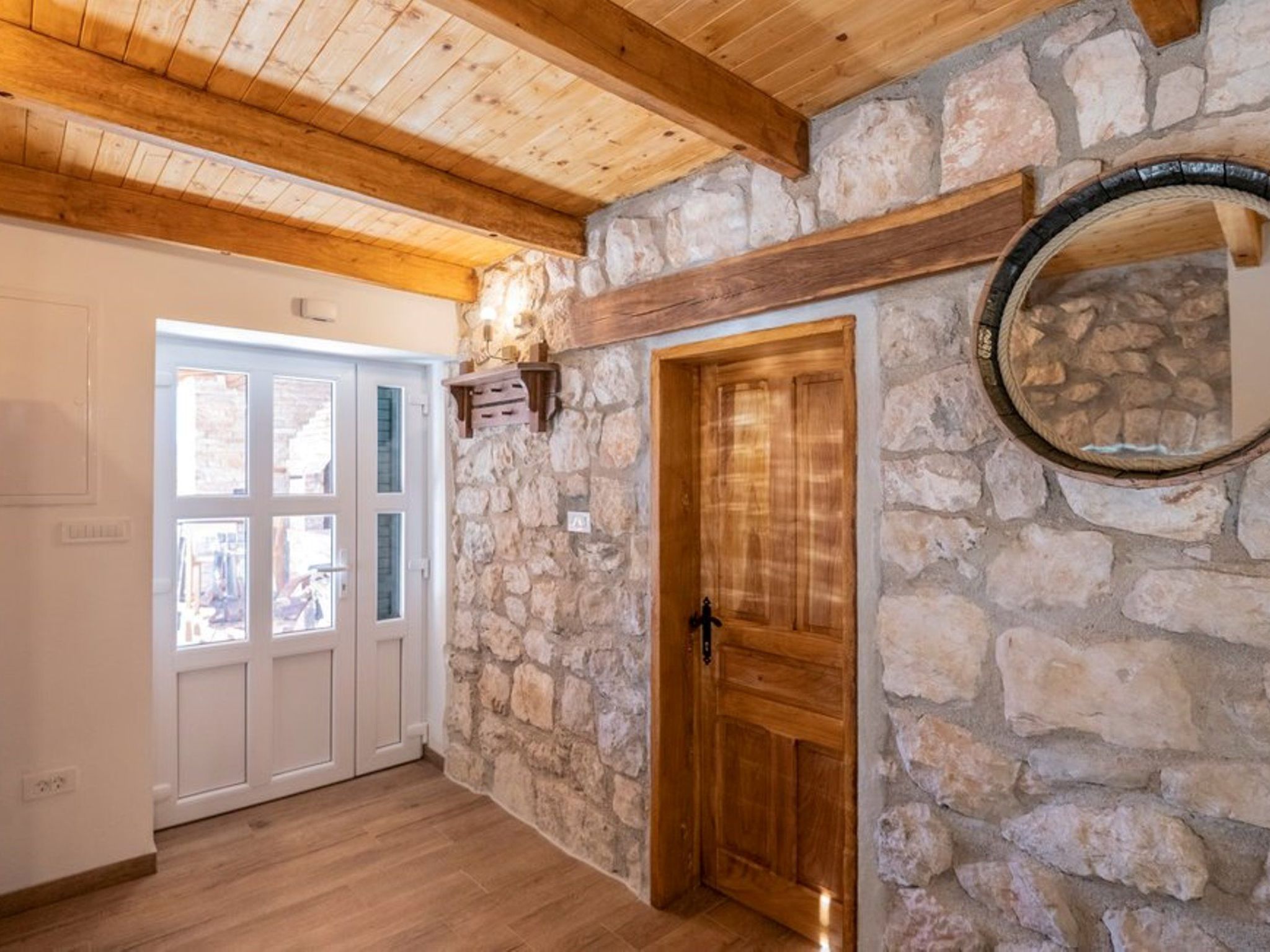 Villa Eli Rustic mit privatem Pool-Dedans