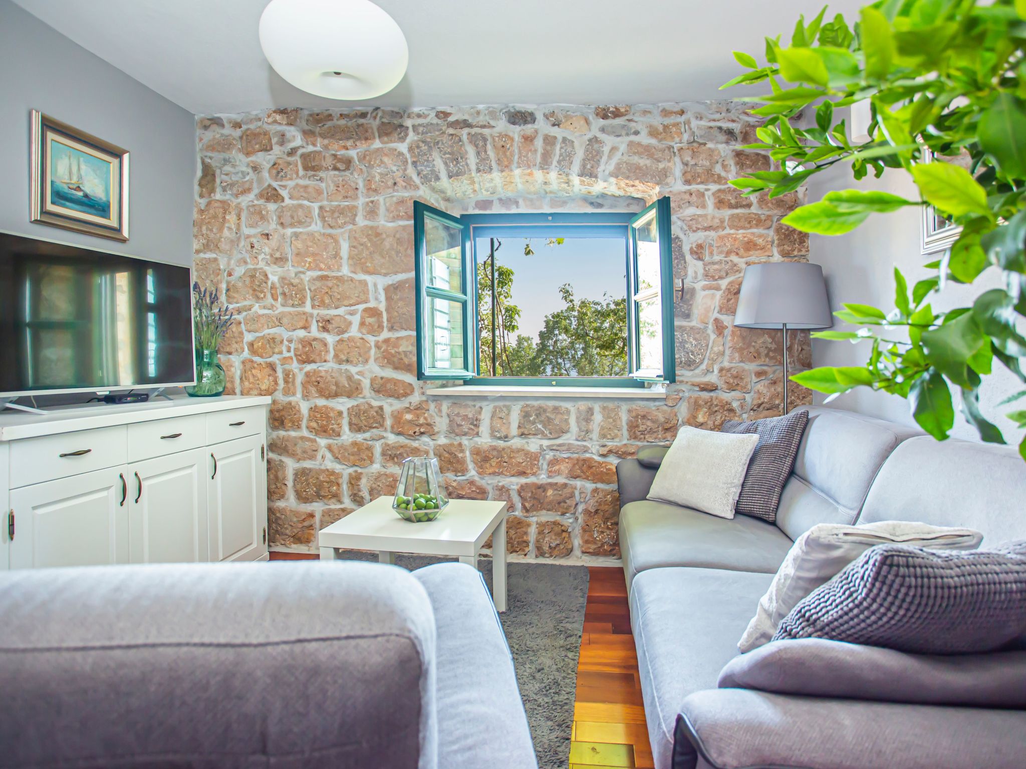 Großes Ferienhaus in Gornji Vinjani mit Pool - Image-tags.info