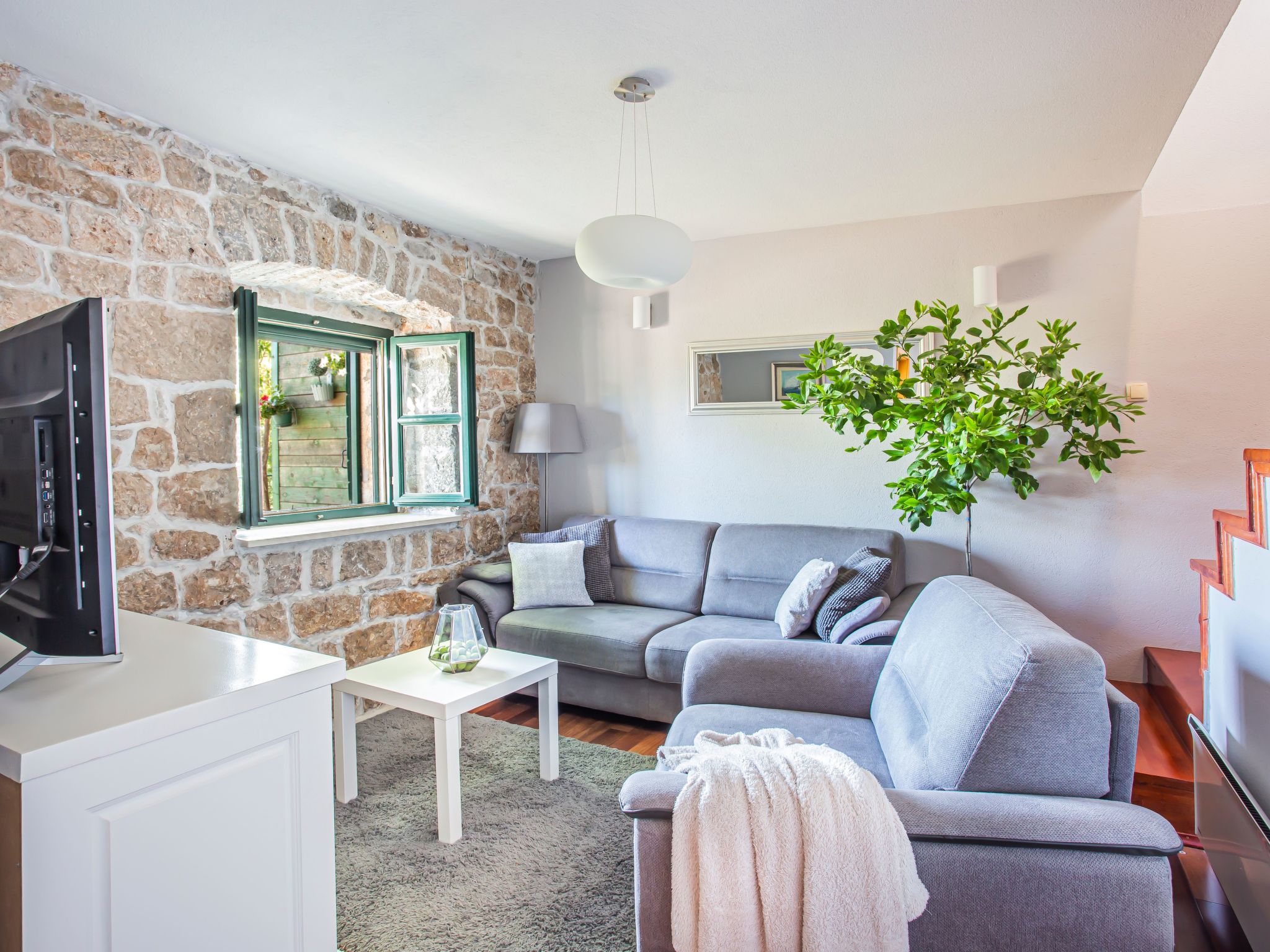 Großes Ferienhaus in Gornji Vinjani mit Pool - Image-tags.info