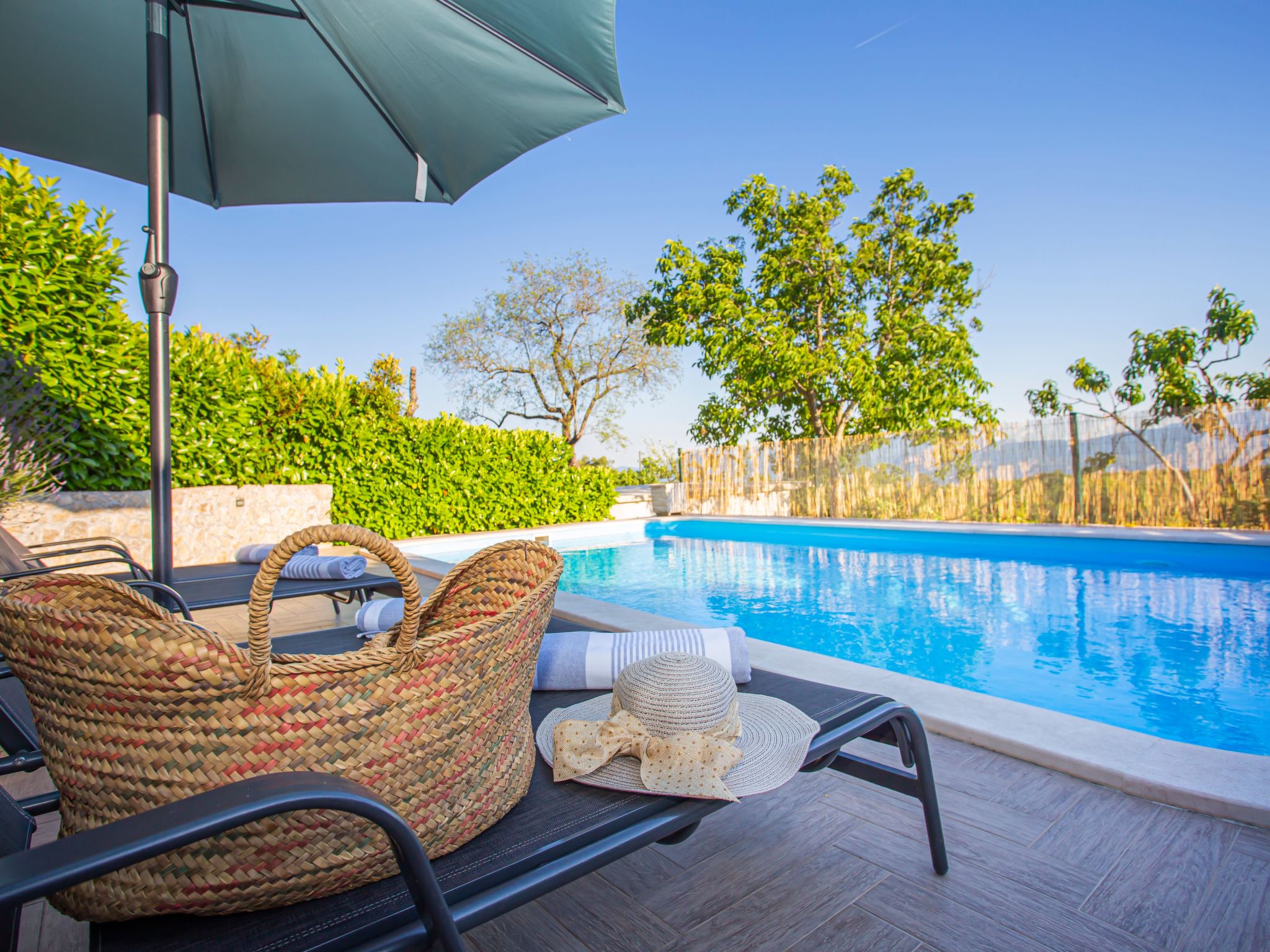 Großes Ferienhaus in Gornji Vinjani mit Pool - Image-tags.info