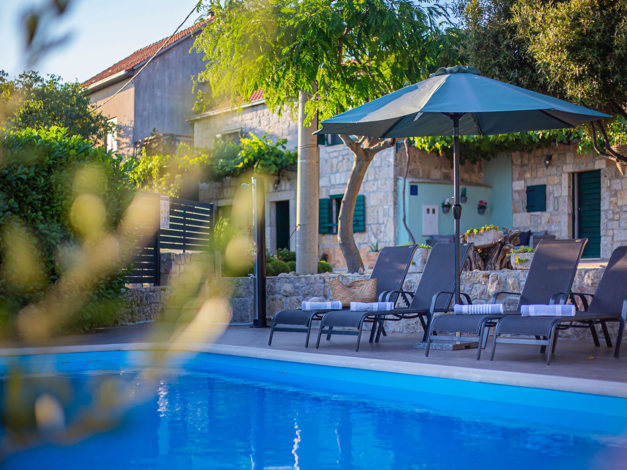 Großes Ferienhaus in Gornji Vinjani mit Pool - Image-tags.info