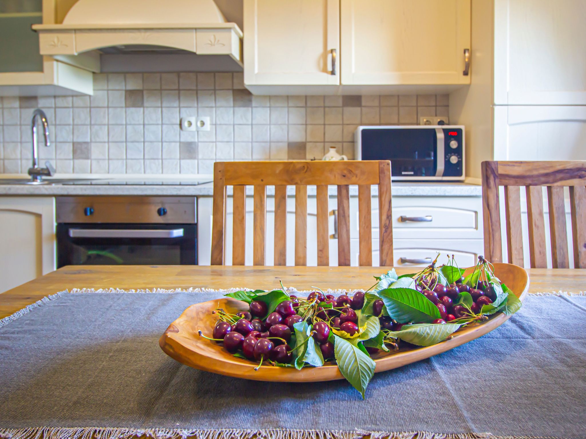 Großes Ferienhaus in Gornji Vinjani mit Pool - Image-tags.info