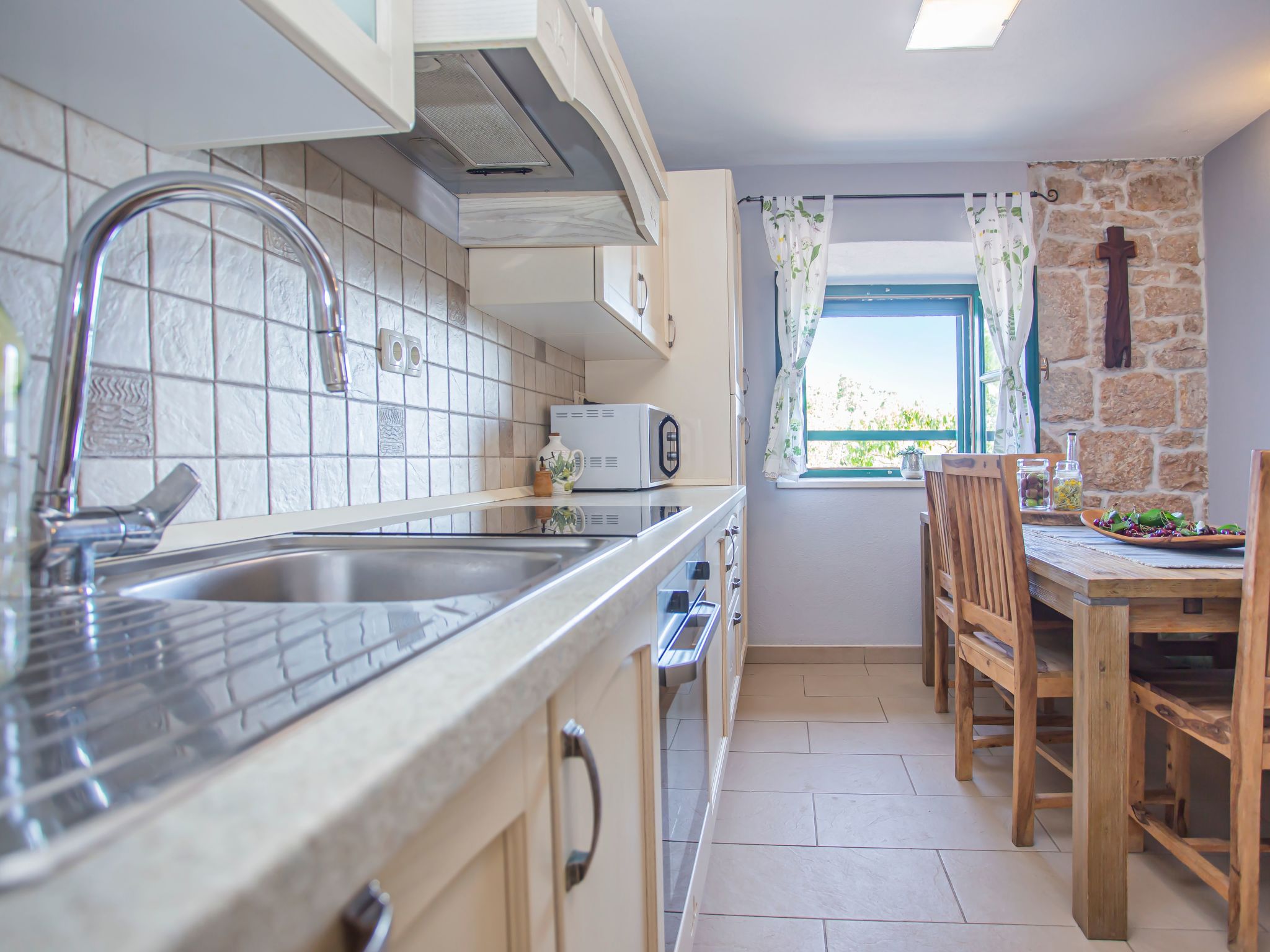 Großes Ferienhaus in Gornji Vinjani mit Pool - Image-tags.info