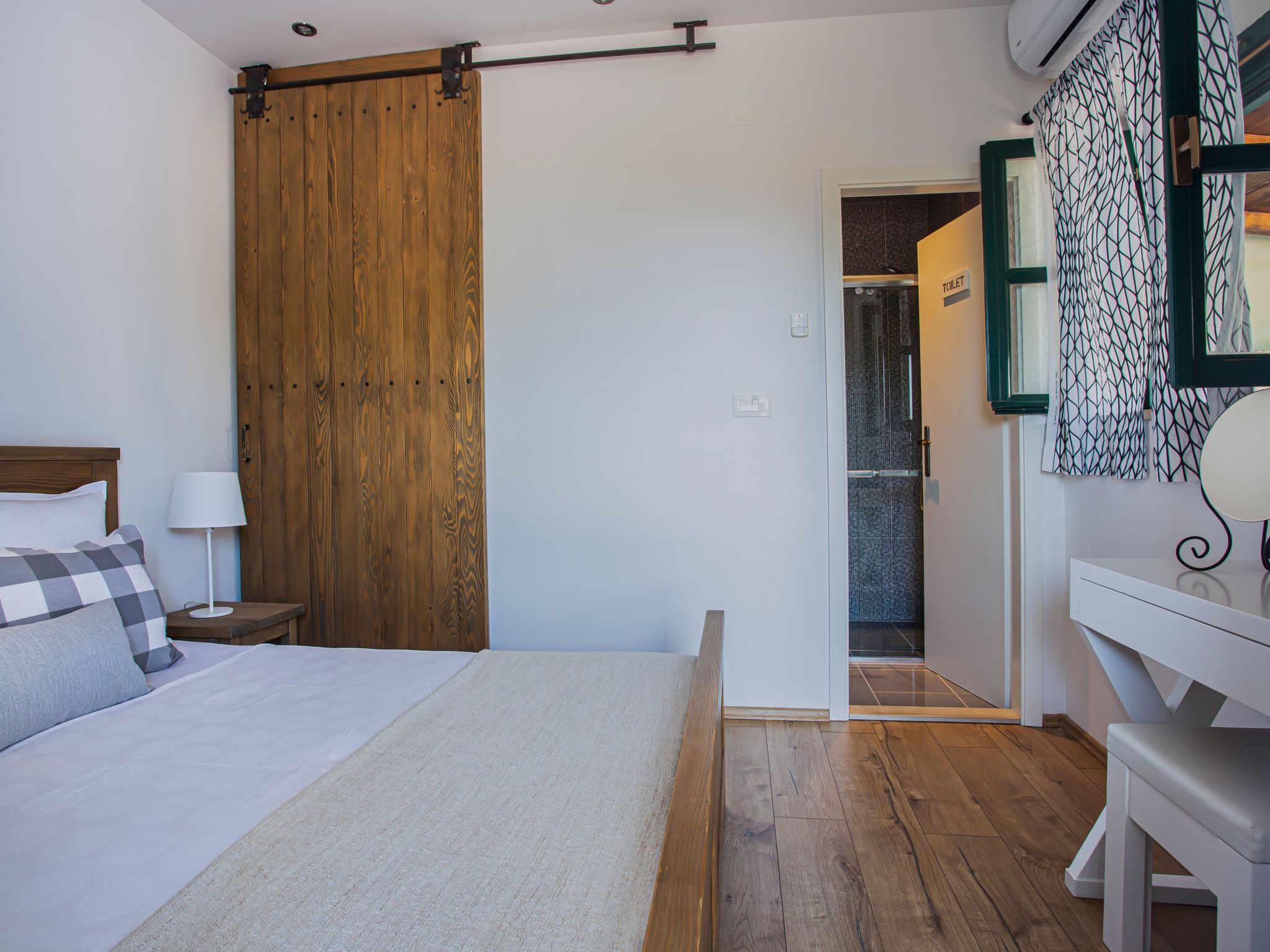 Großes Ferienhaus in Gornji Vinjani mit Pool - Image-tags.info