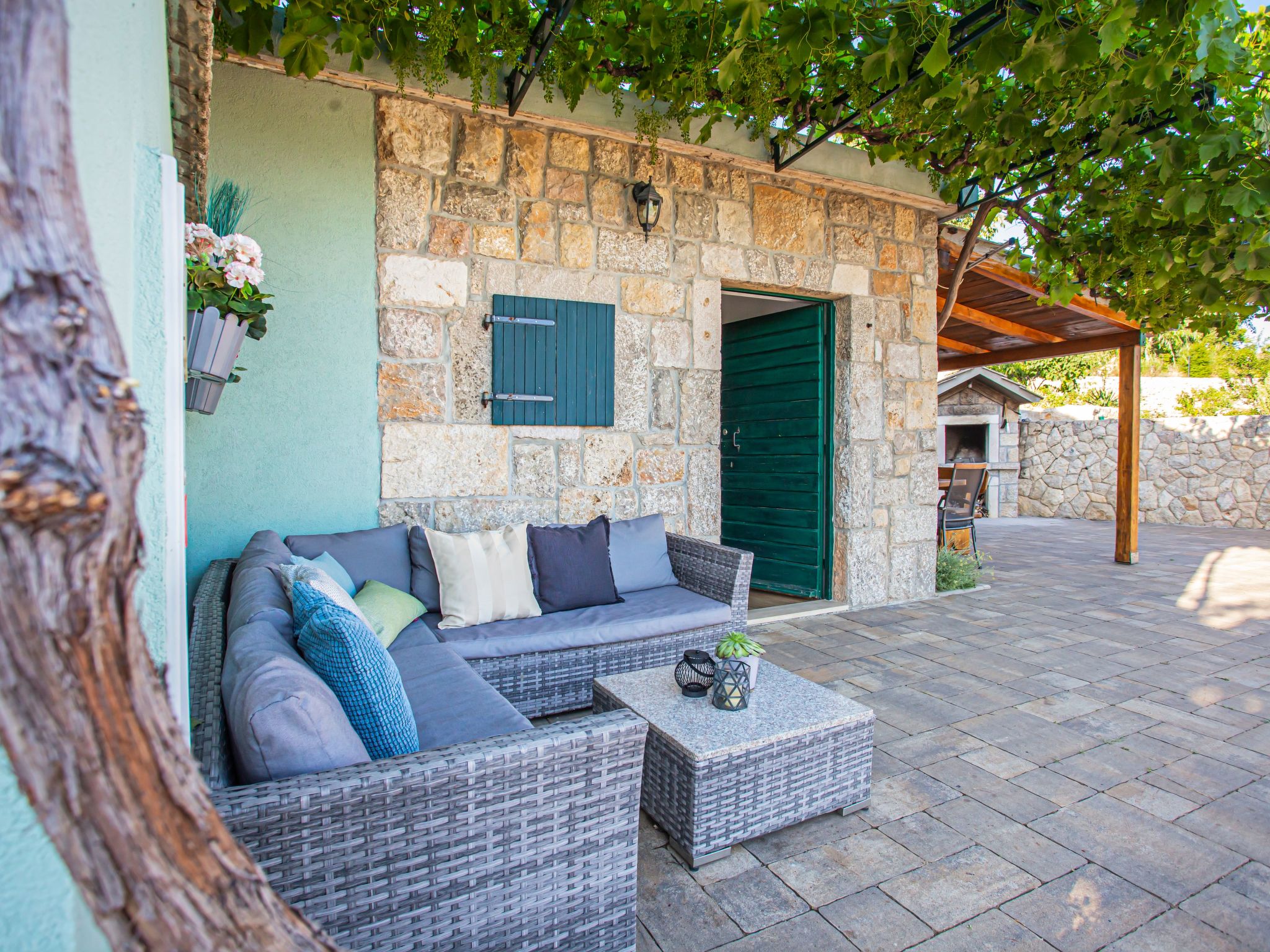 Großes Ferienhaus in Gornji Vinjani mit Pool - Image-tags.info