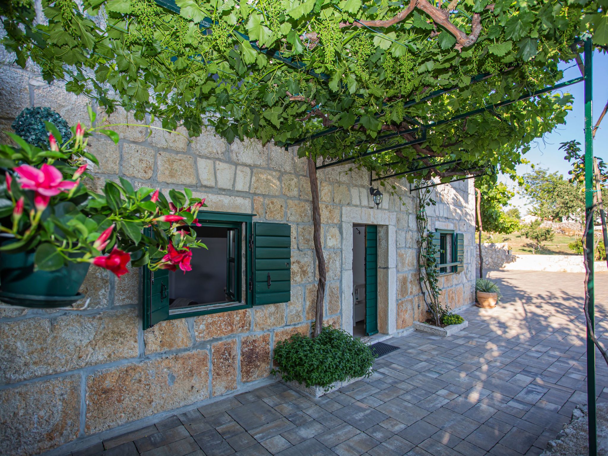 Großes Ferienhaus in Gornji Vinjani mit Pool - Image-tags.info