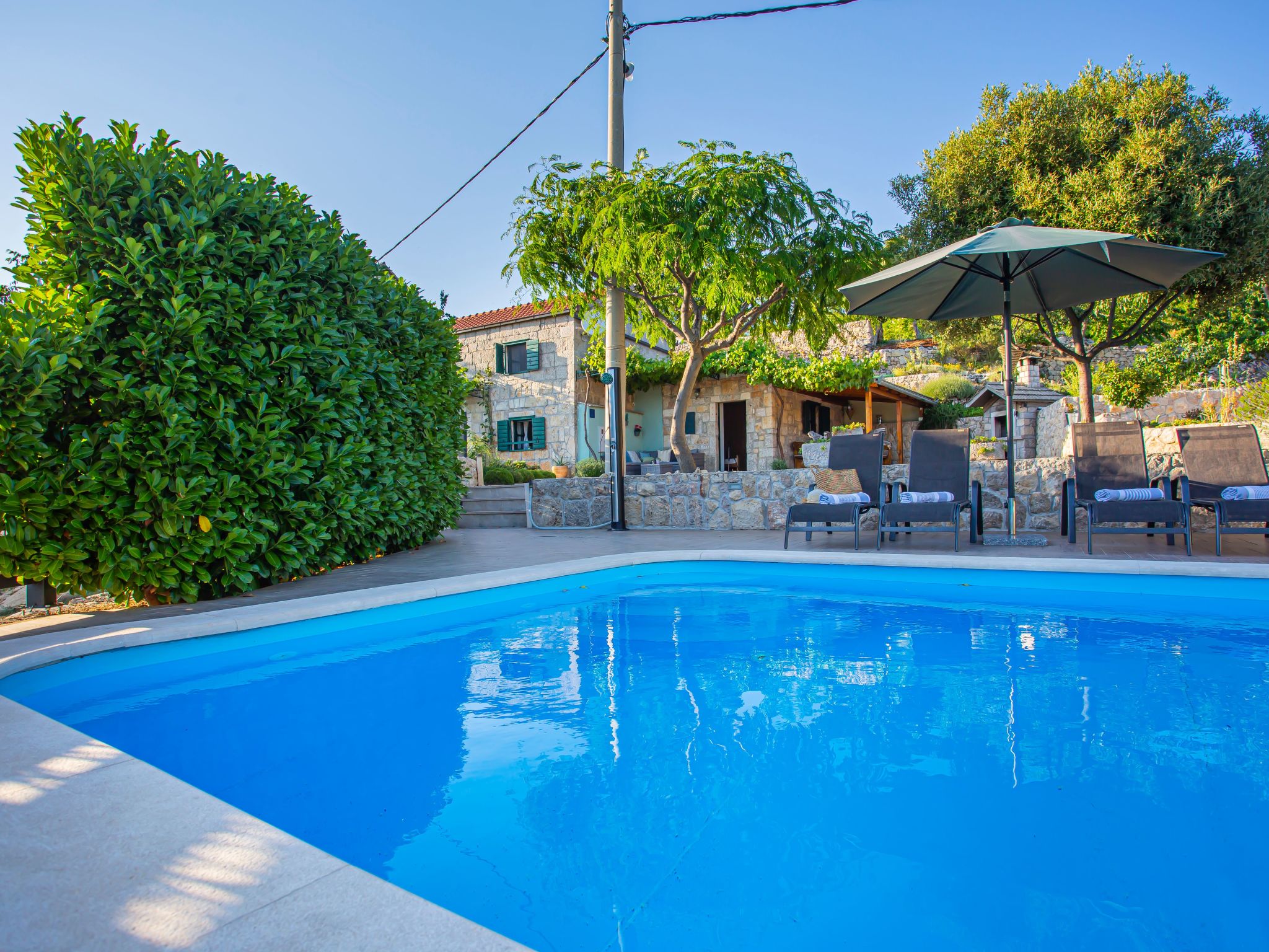 Großes Ferienhaus in Gornji Vinjani mit Pool - Image-tags.info