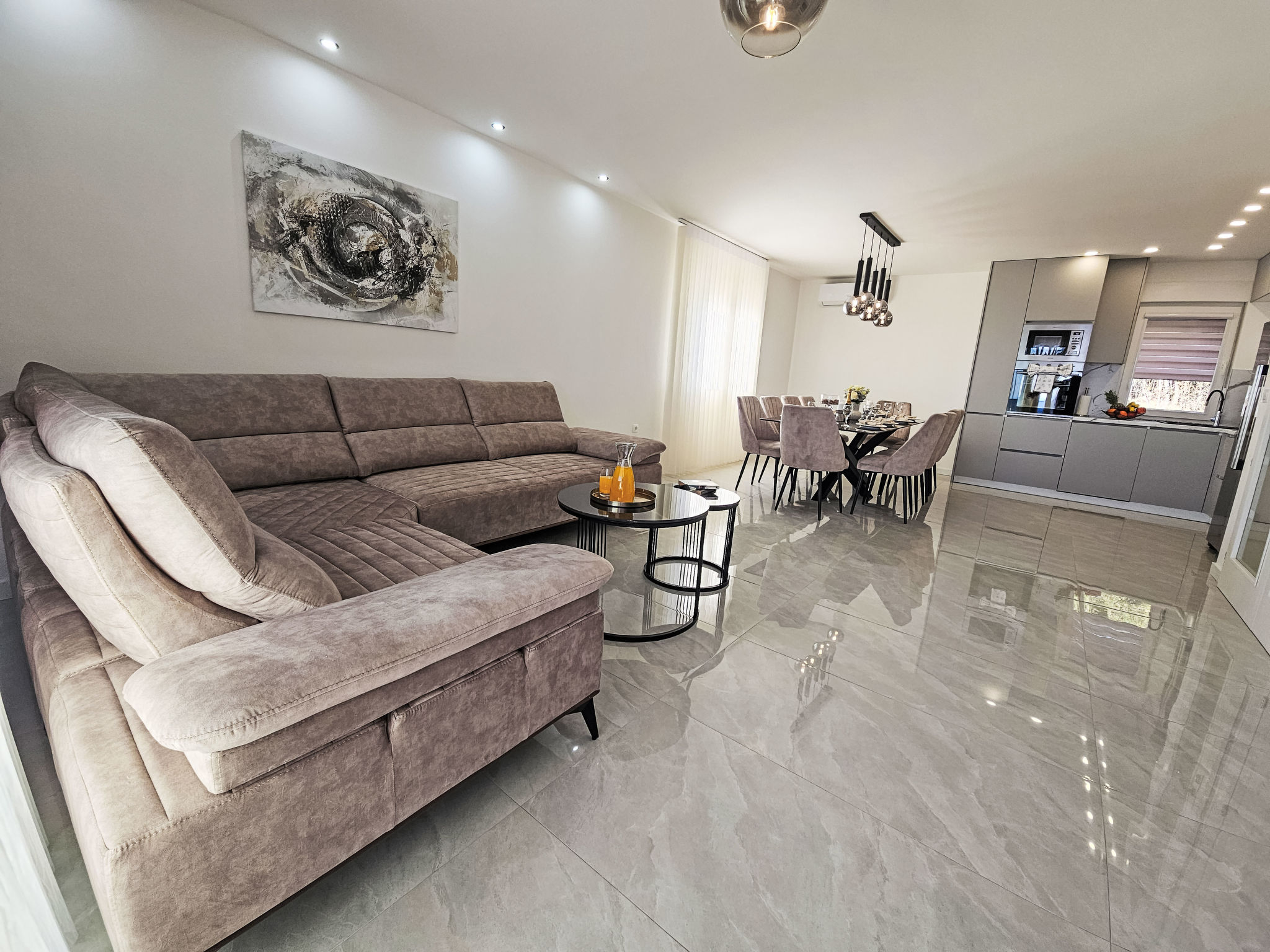 Villa Budimir-Binnen