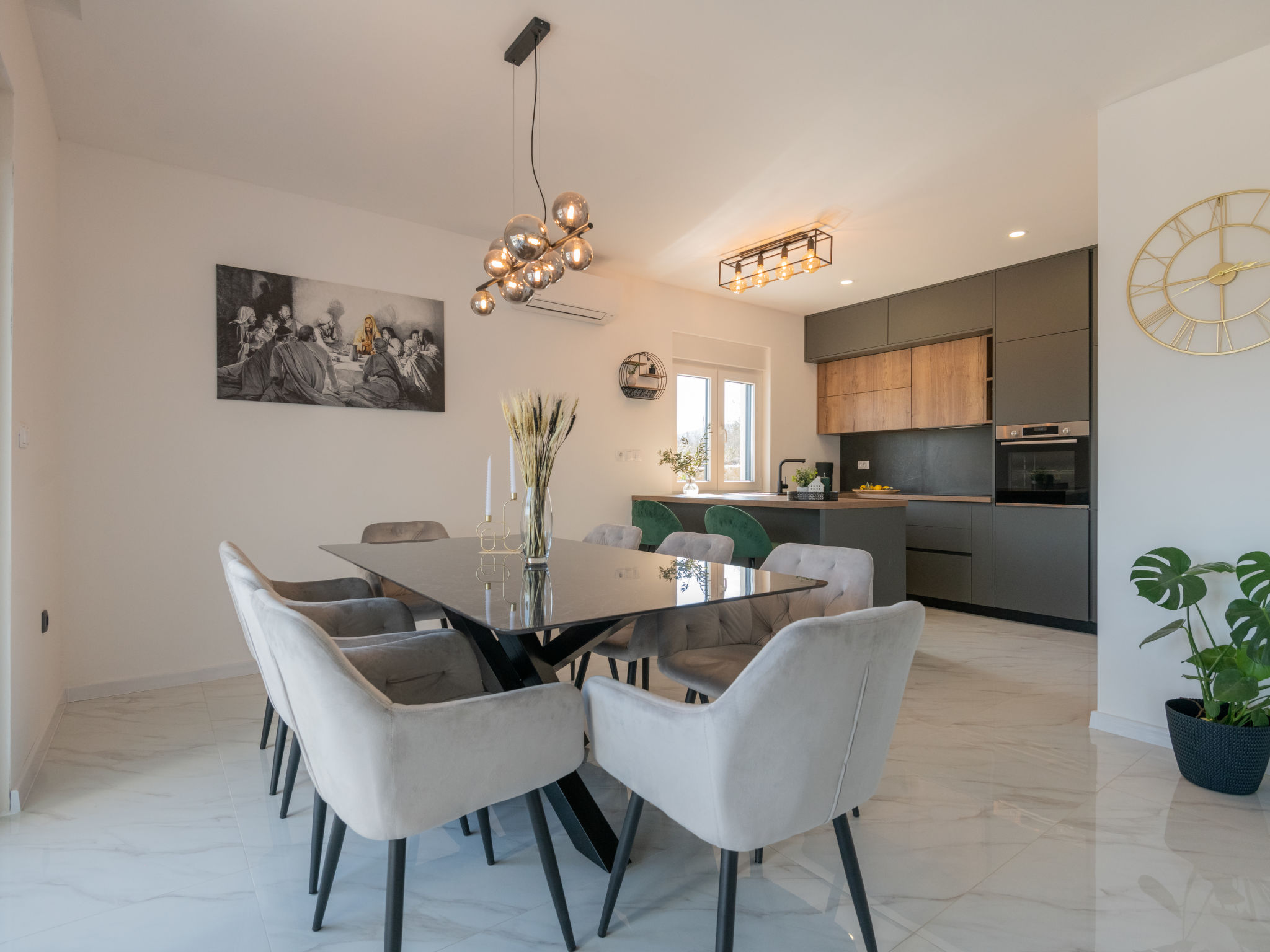 Villa Karin – Cuisine et coin repas, photo 8 sur 35