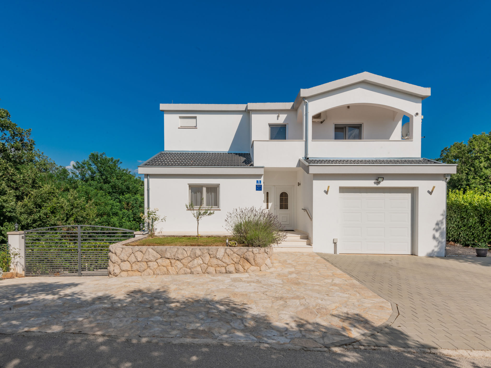 Villa Dalmatina: privéparadijs met zwembad op 30 meter van het strand - foto 31