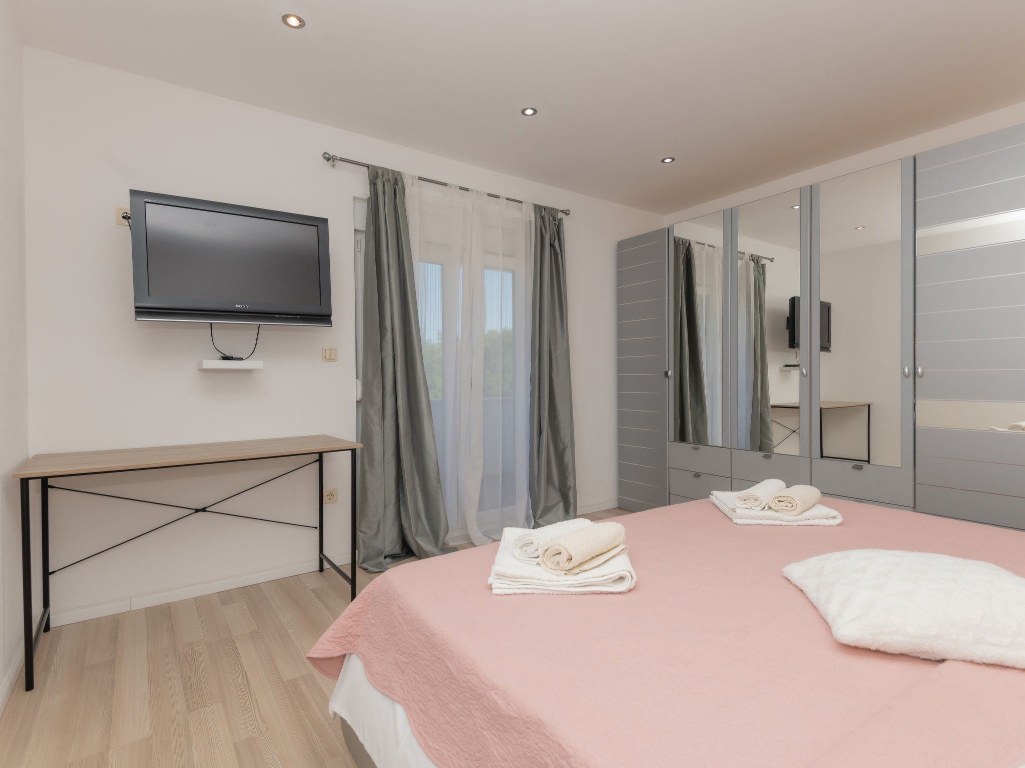 Villa Dalmatina: privéparadijs met zwembad op 30 meter van het strand - foto 16