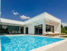 Villa Olive: Moderne oase met verwarmd zwembad bij Imotski - thumbnail 1