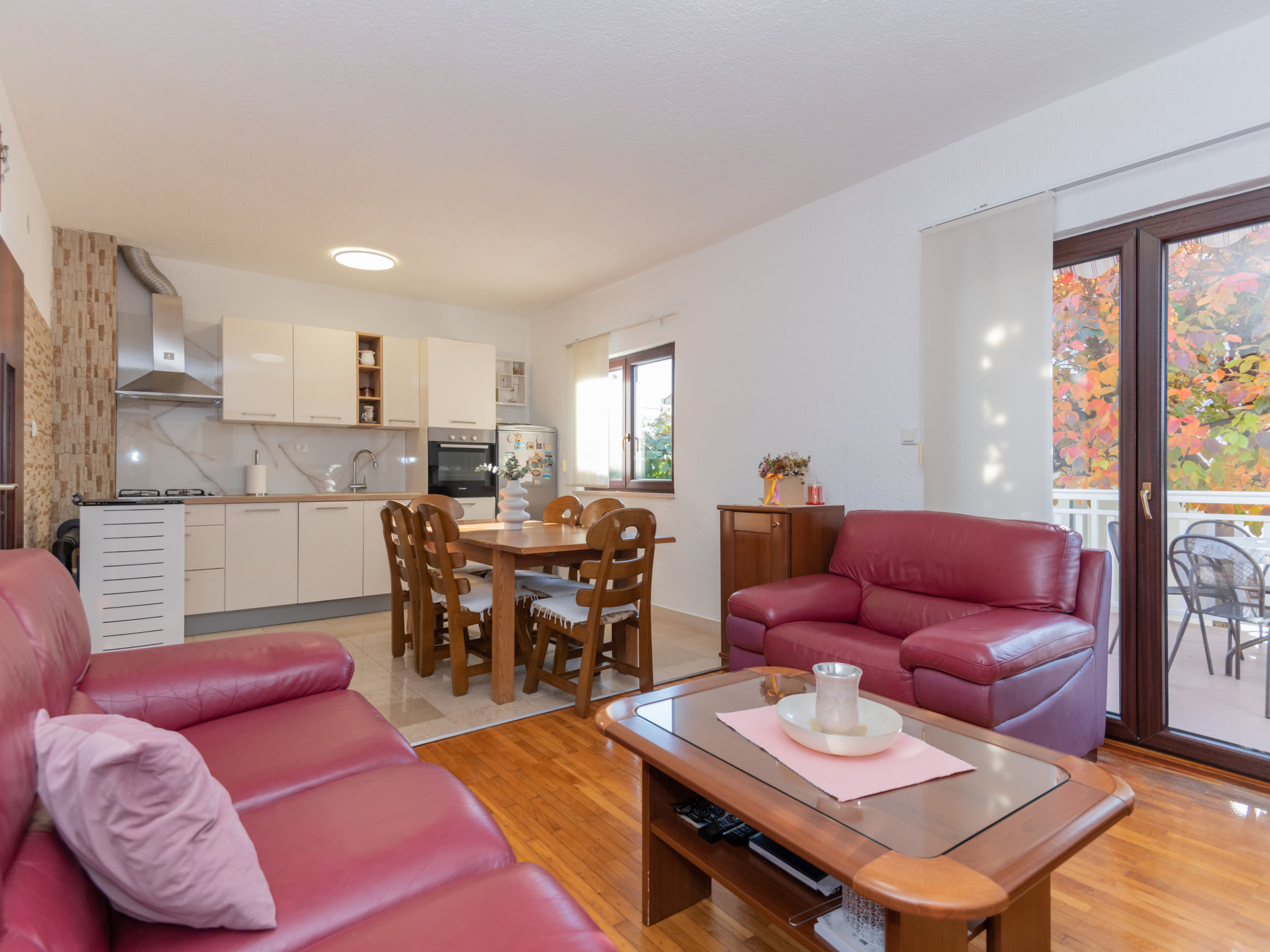 Maison Maja – Cuisine et coin repas, photo 8 sur 36