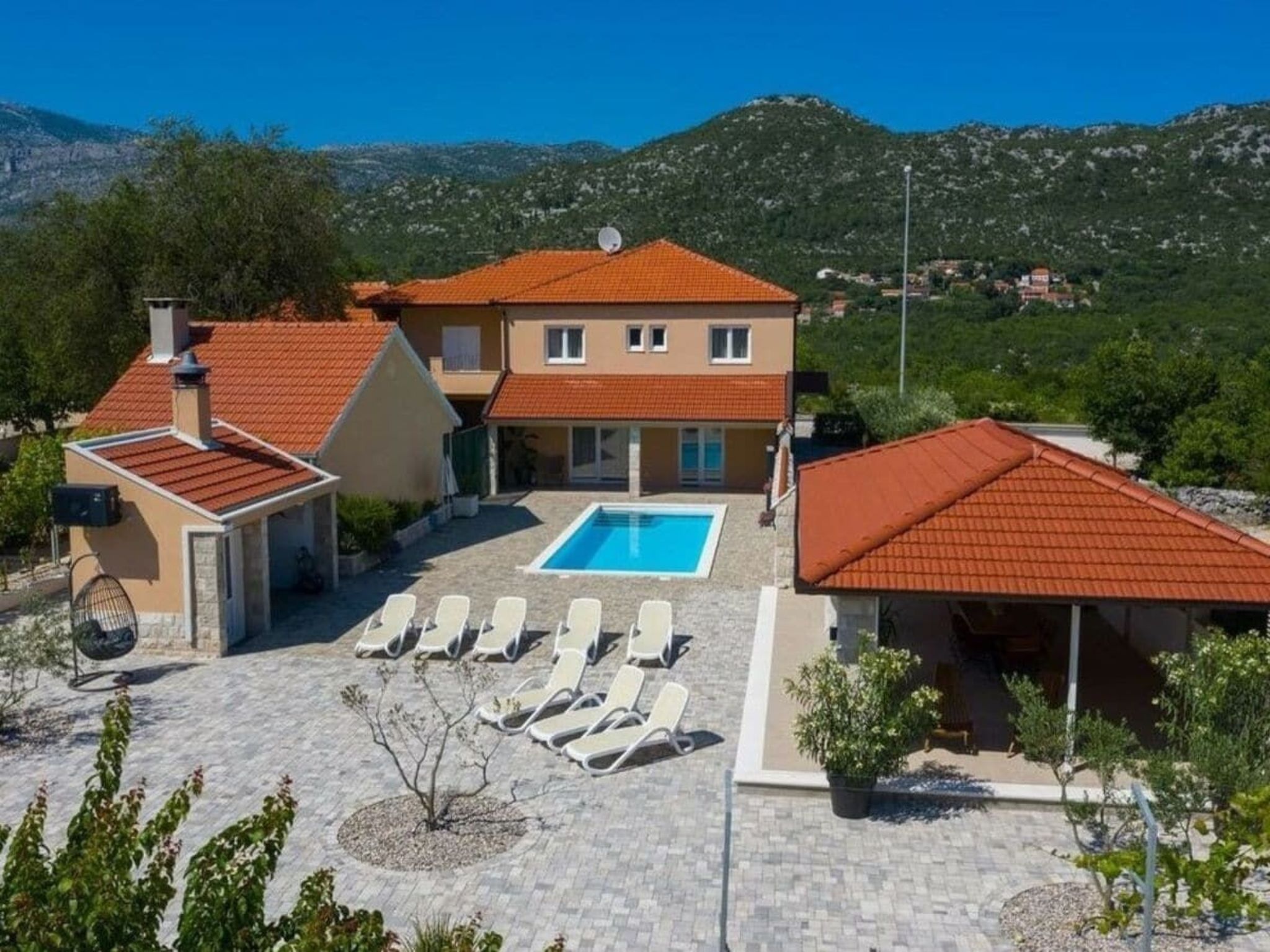 Villa Zara mit beheiztem Hydromassage-Pool-Dedans